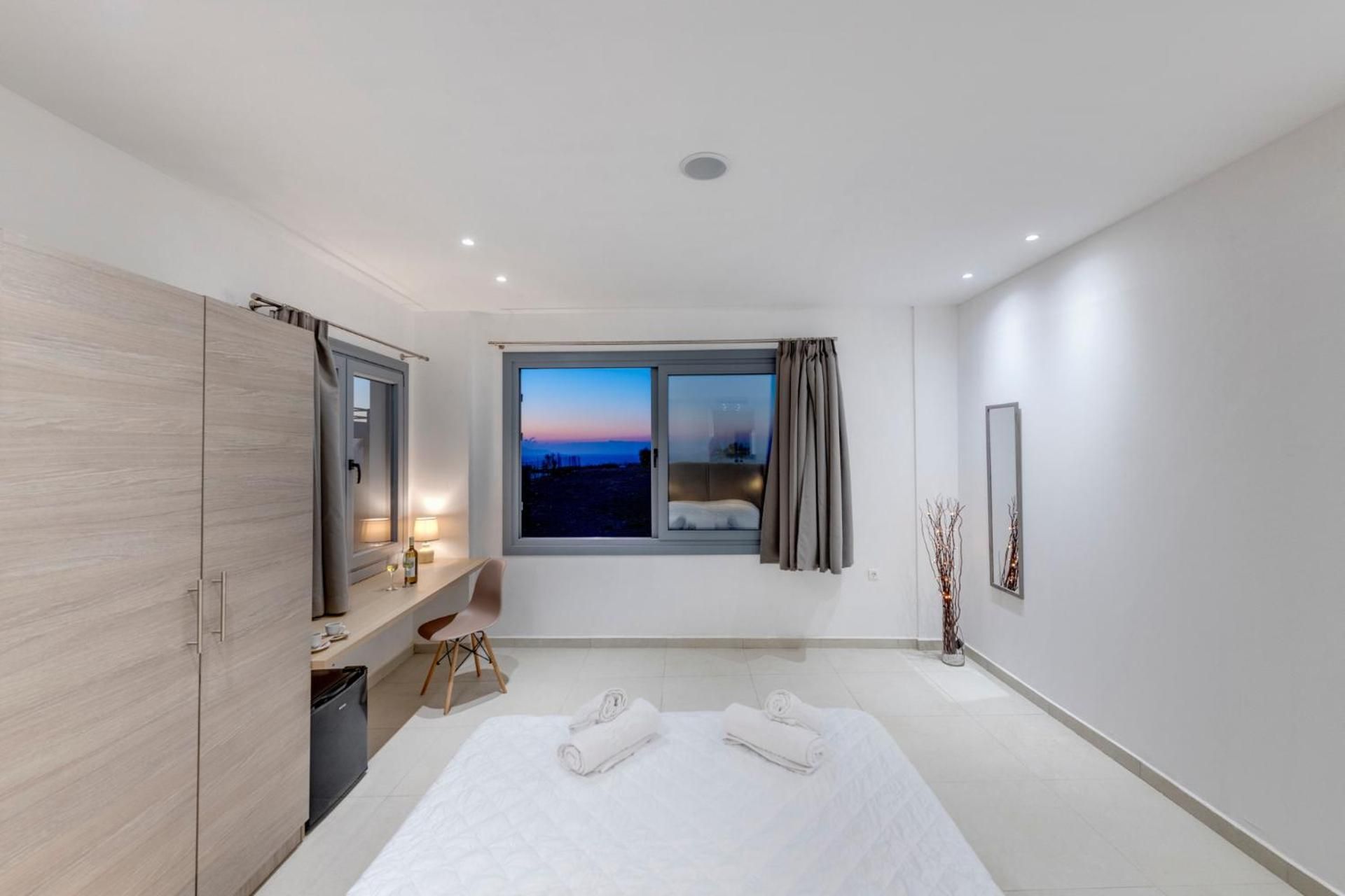 Deluxe Suite with Sea View
