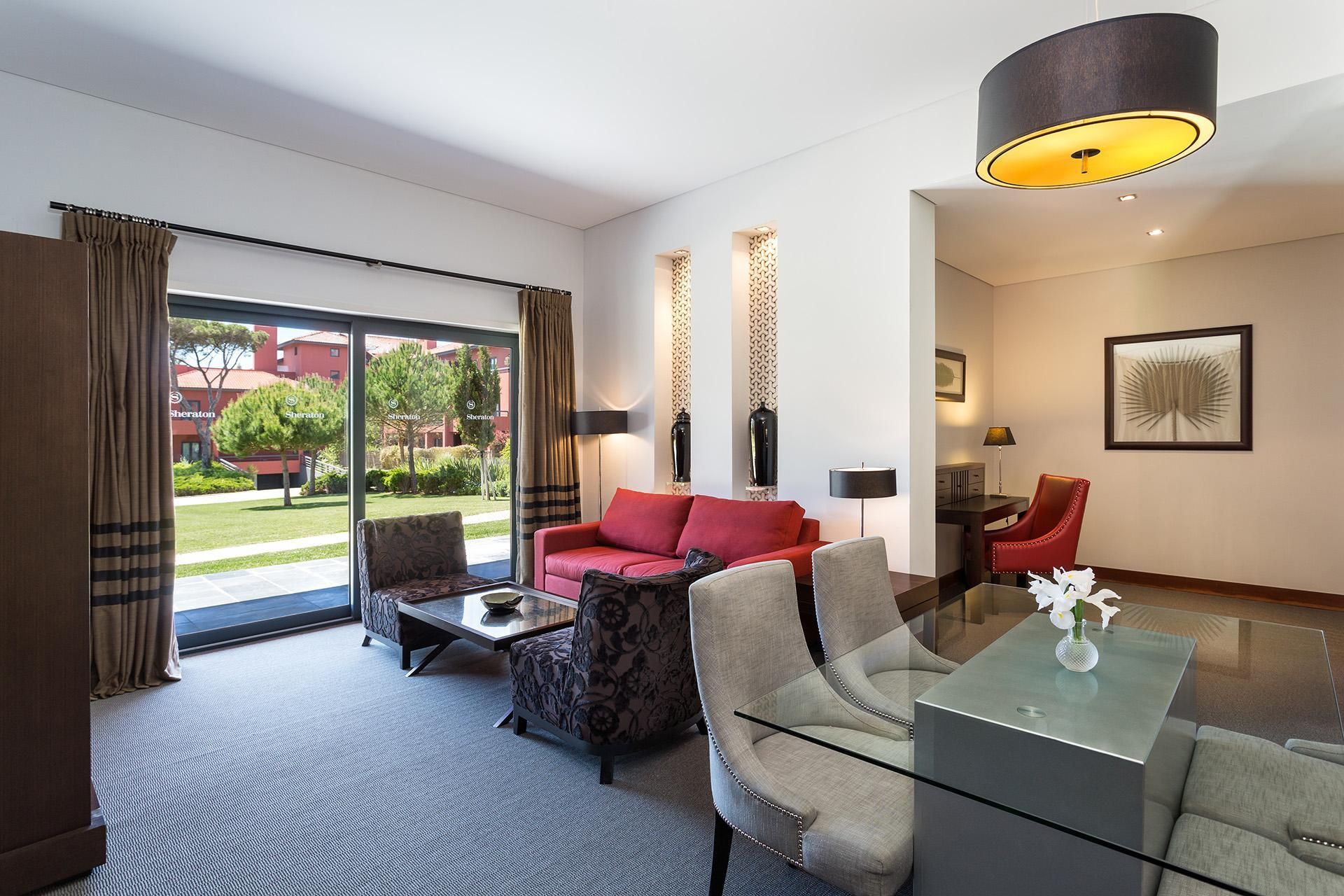 Premium, 2 Bedroom Suite, Bedroom 1: 1 Queen, Bedroom 2: 2 Twin, Sofa Bed, Resort View