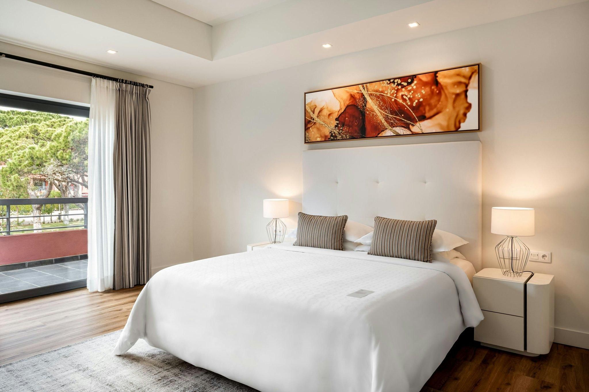 Premium Deluxe Room, Guest room, 1 Queen, Resort view