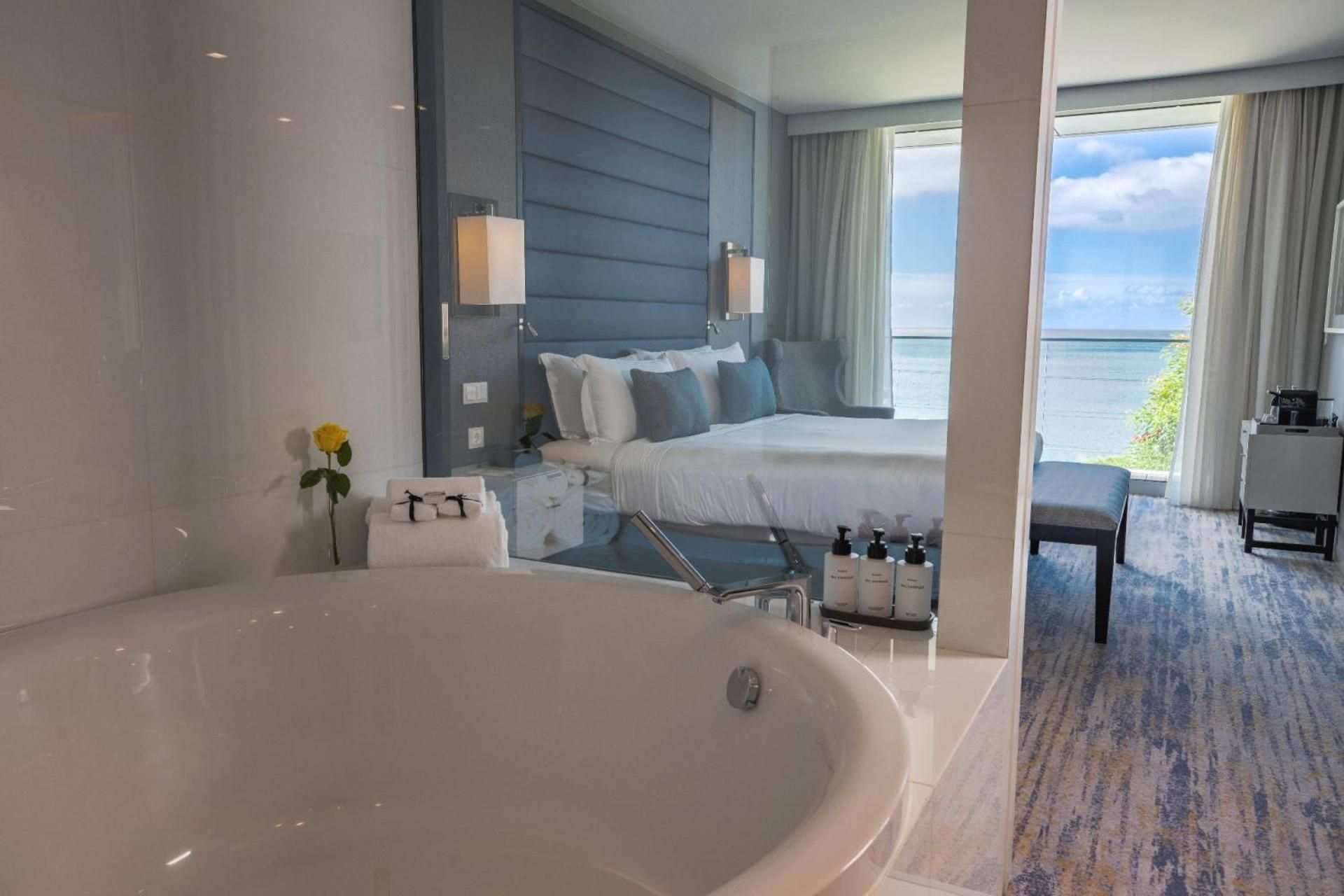 1 Bedroom Suite Ocean View
