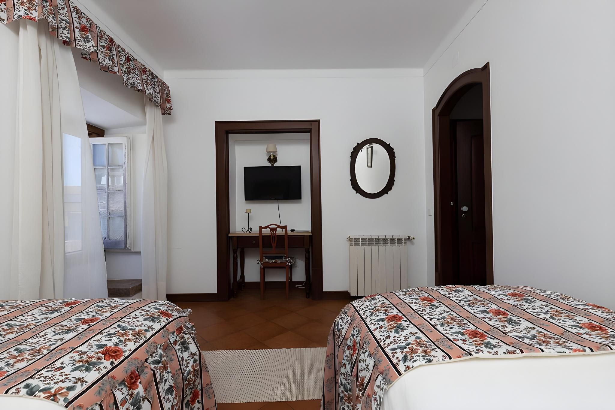 Casa de S. Thiago do Castelo Twin 2