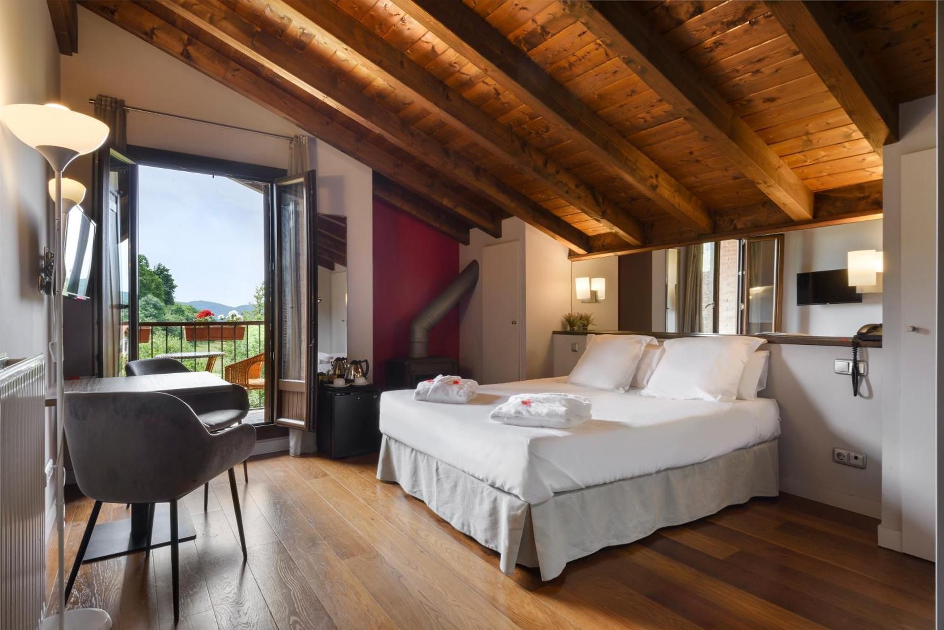 Junior Suite with Garden View