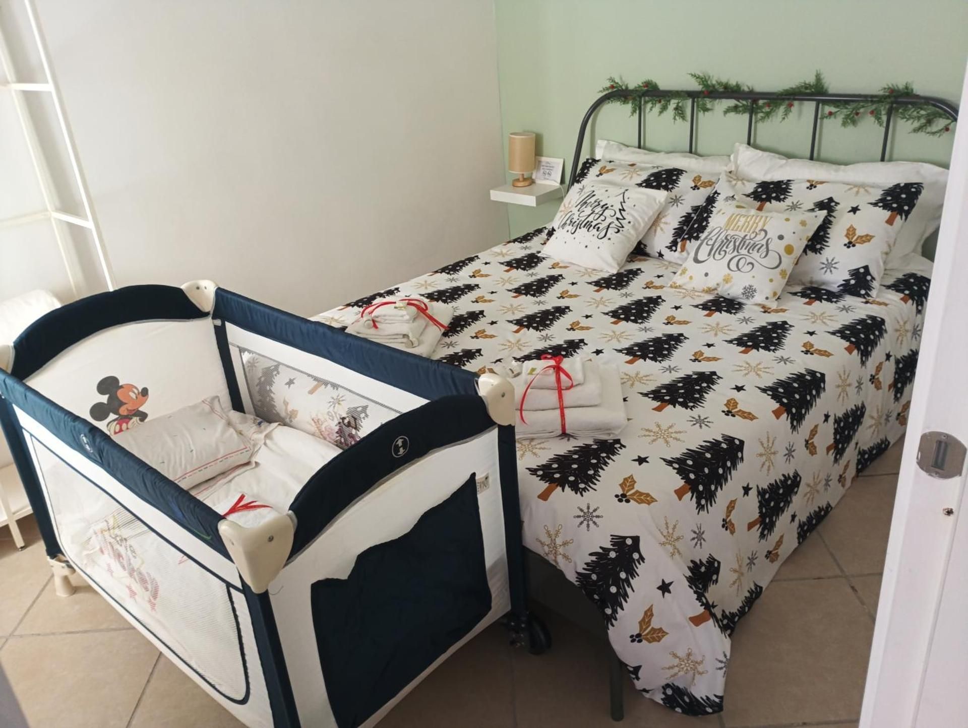 Deluxe Room (2 Adults + 1 Child)