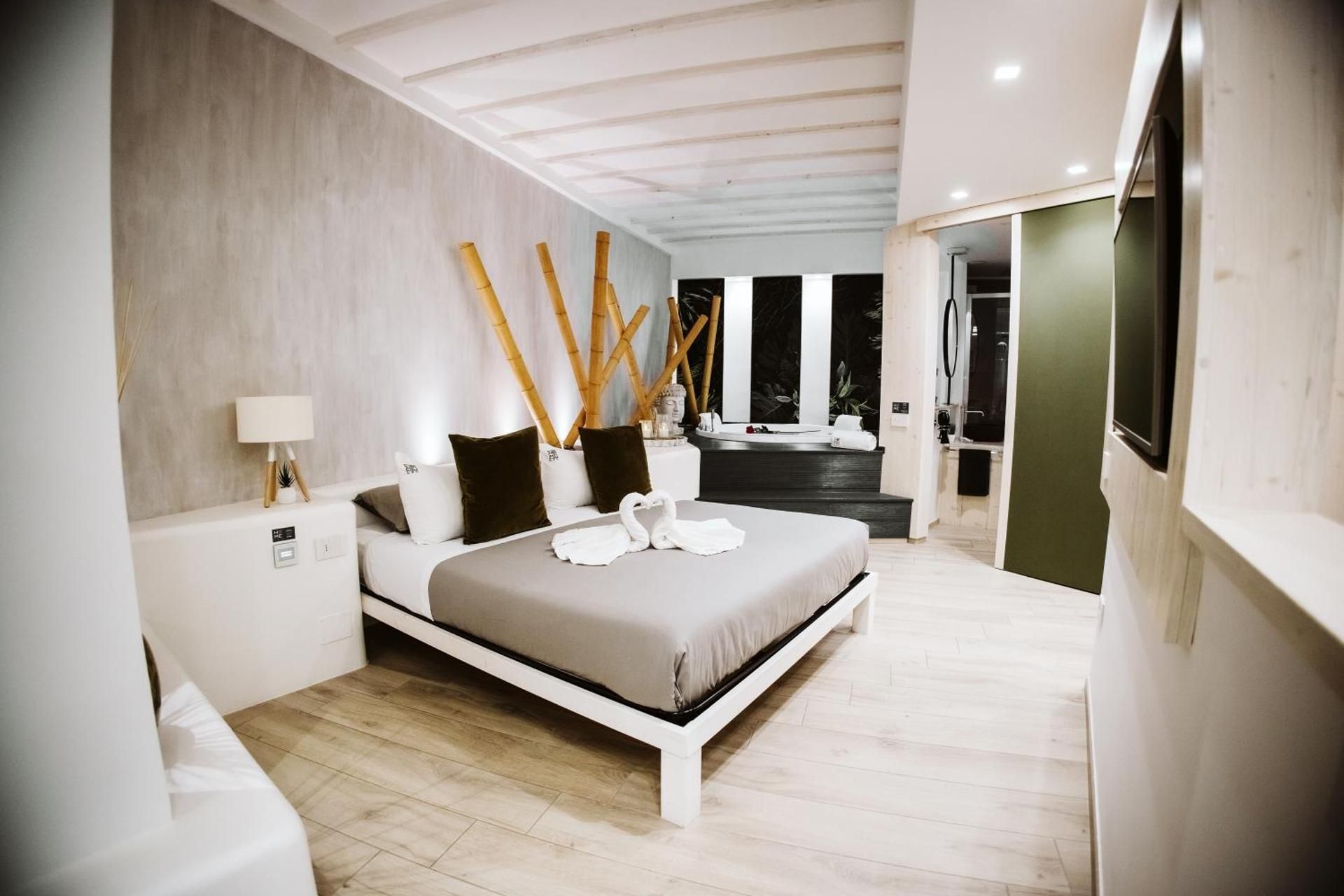 Deluxe Double Room with Balcony