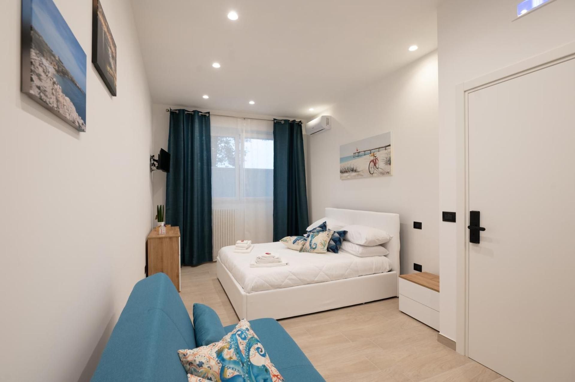 Deluxe Double Room with Extra Bed
