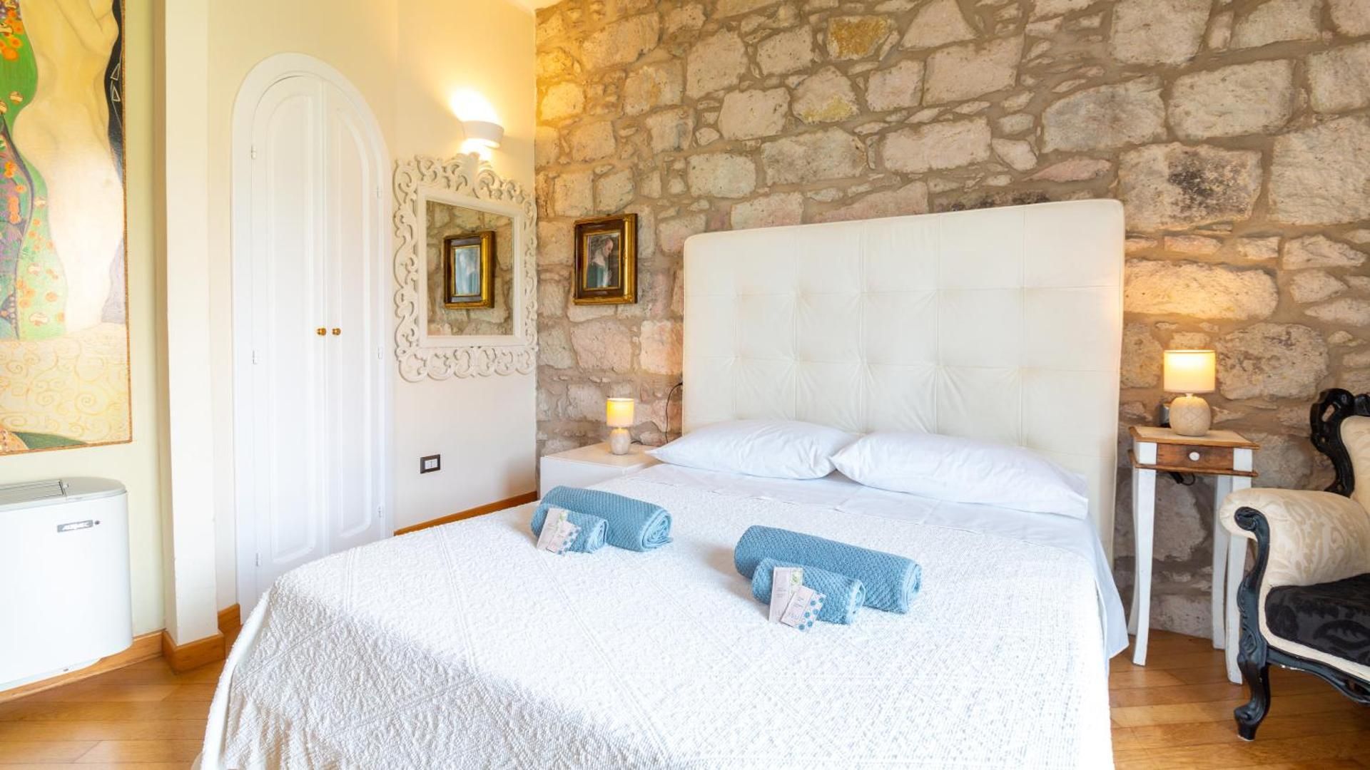 King Room with Spa Bath