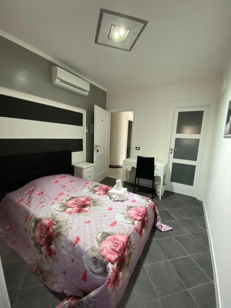 Single Room With Private Bathroom