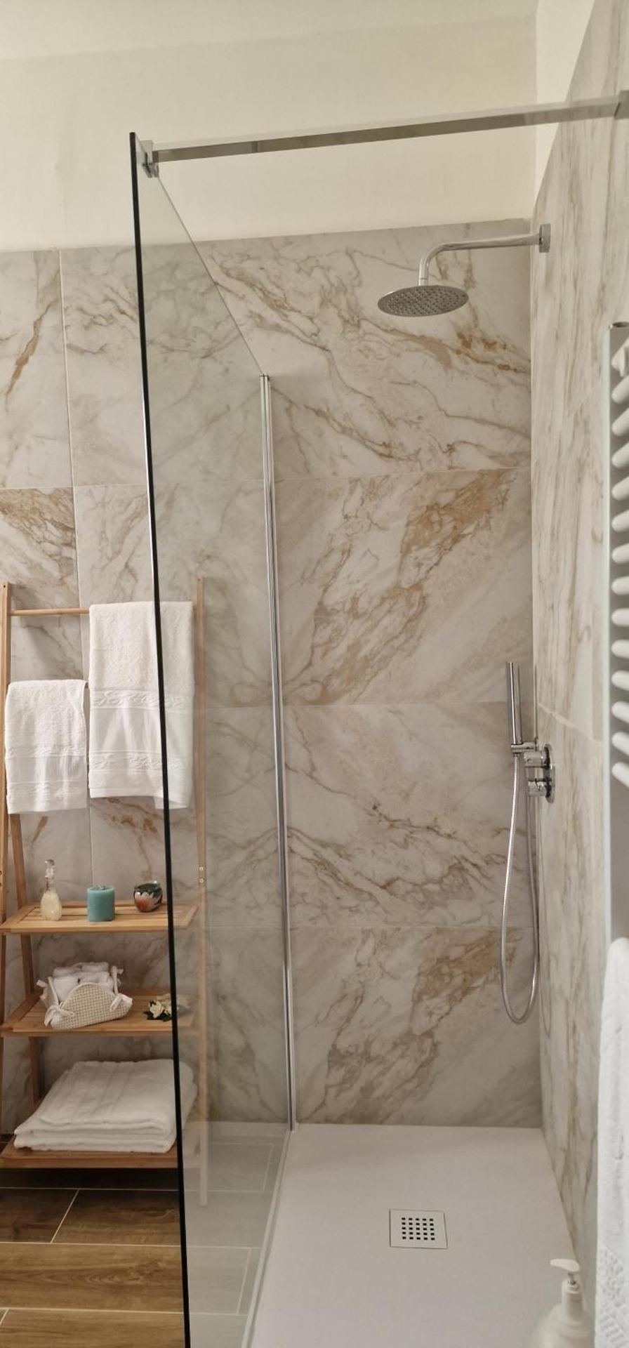 Twin Room with Private Bathroom