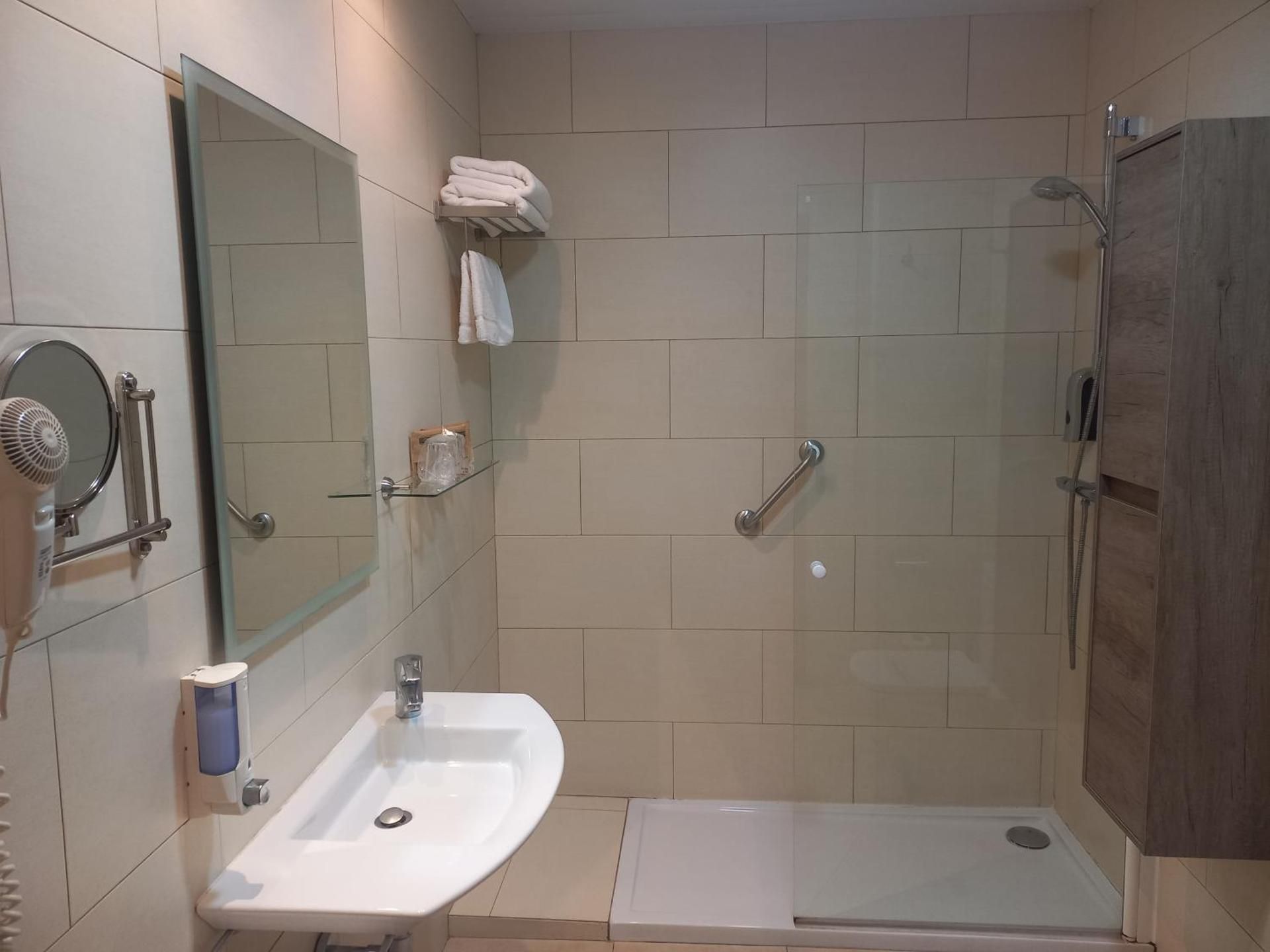 Double or Twin Room with Private Bathroom
