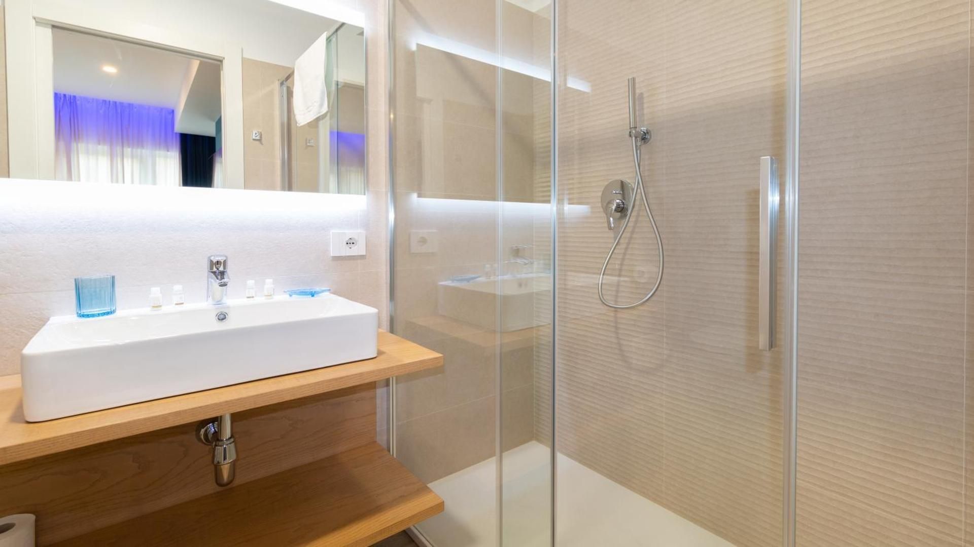 Large Double Room