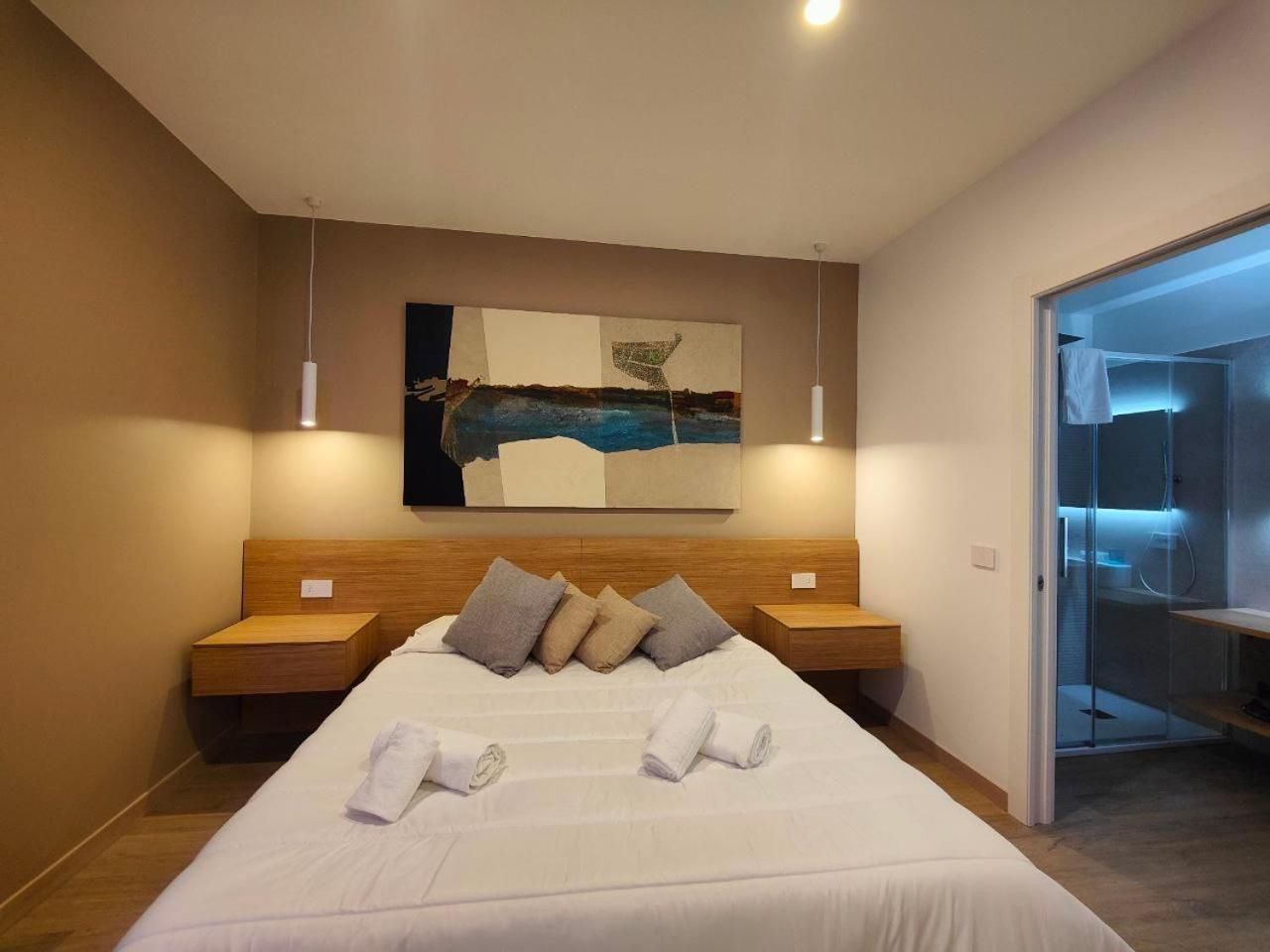 Large Double Room