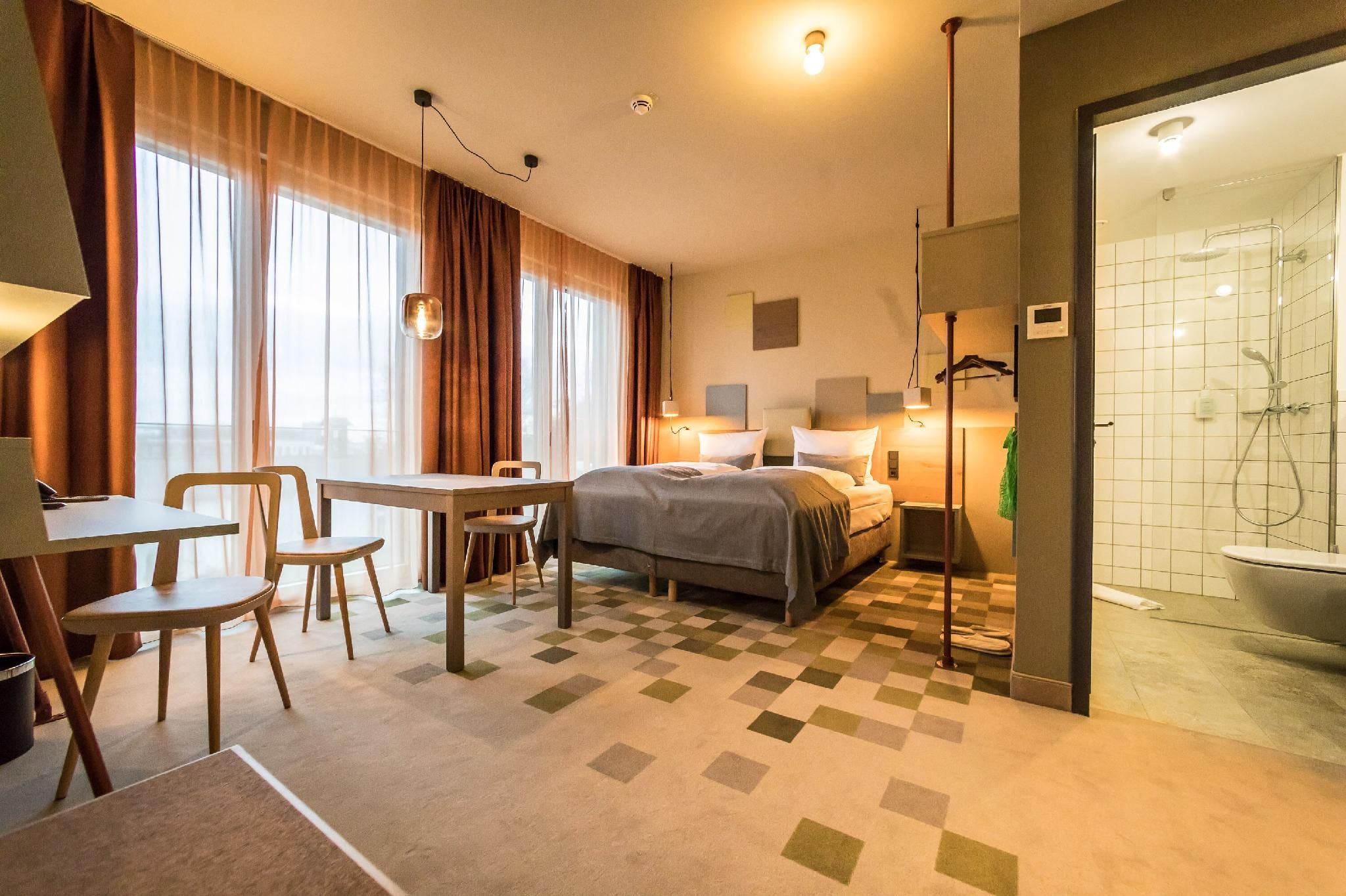 Hotel einsmehr