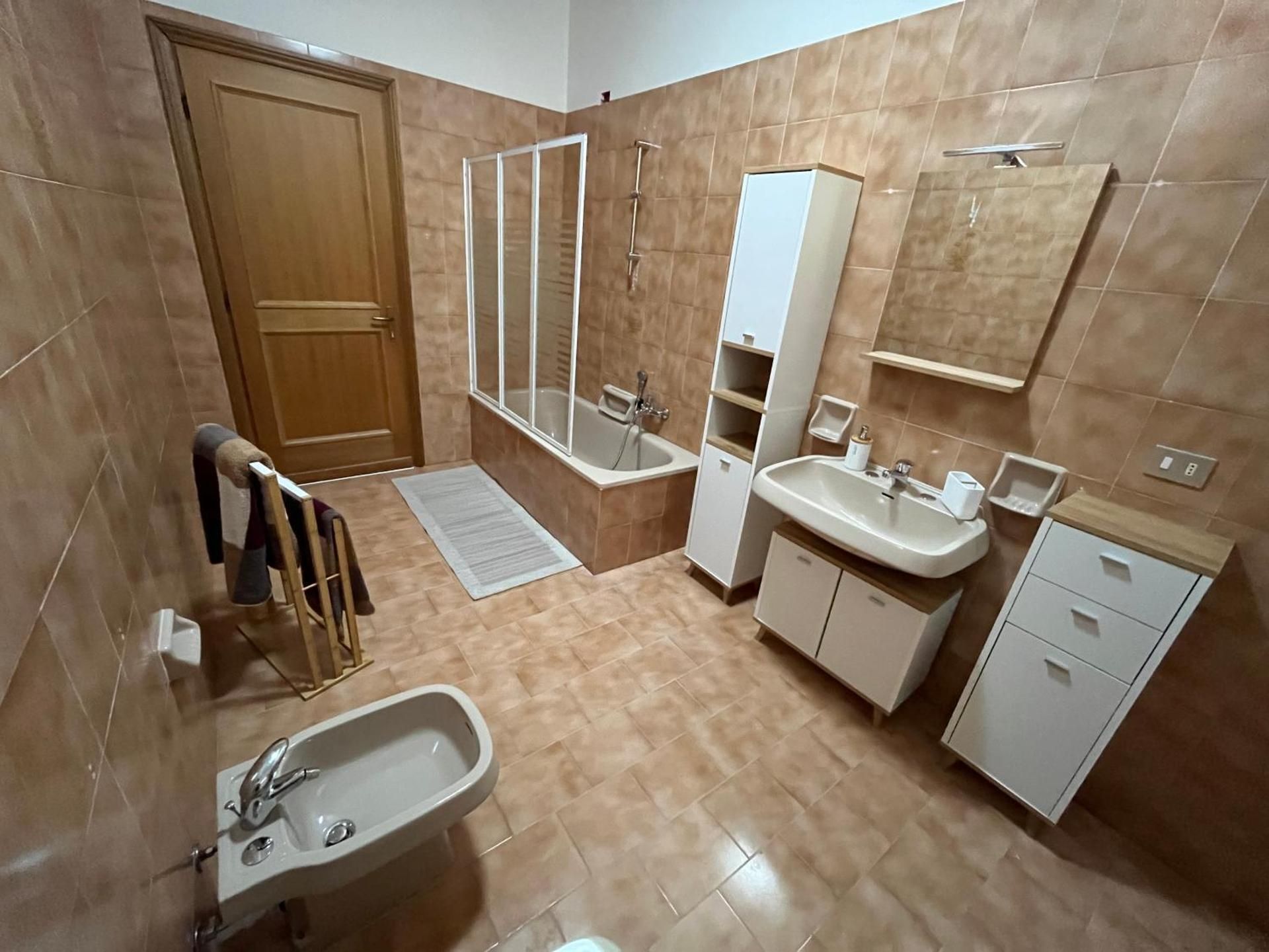 Single Room with Private External Bathroom