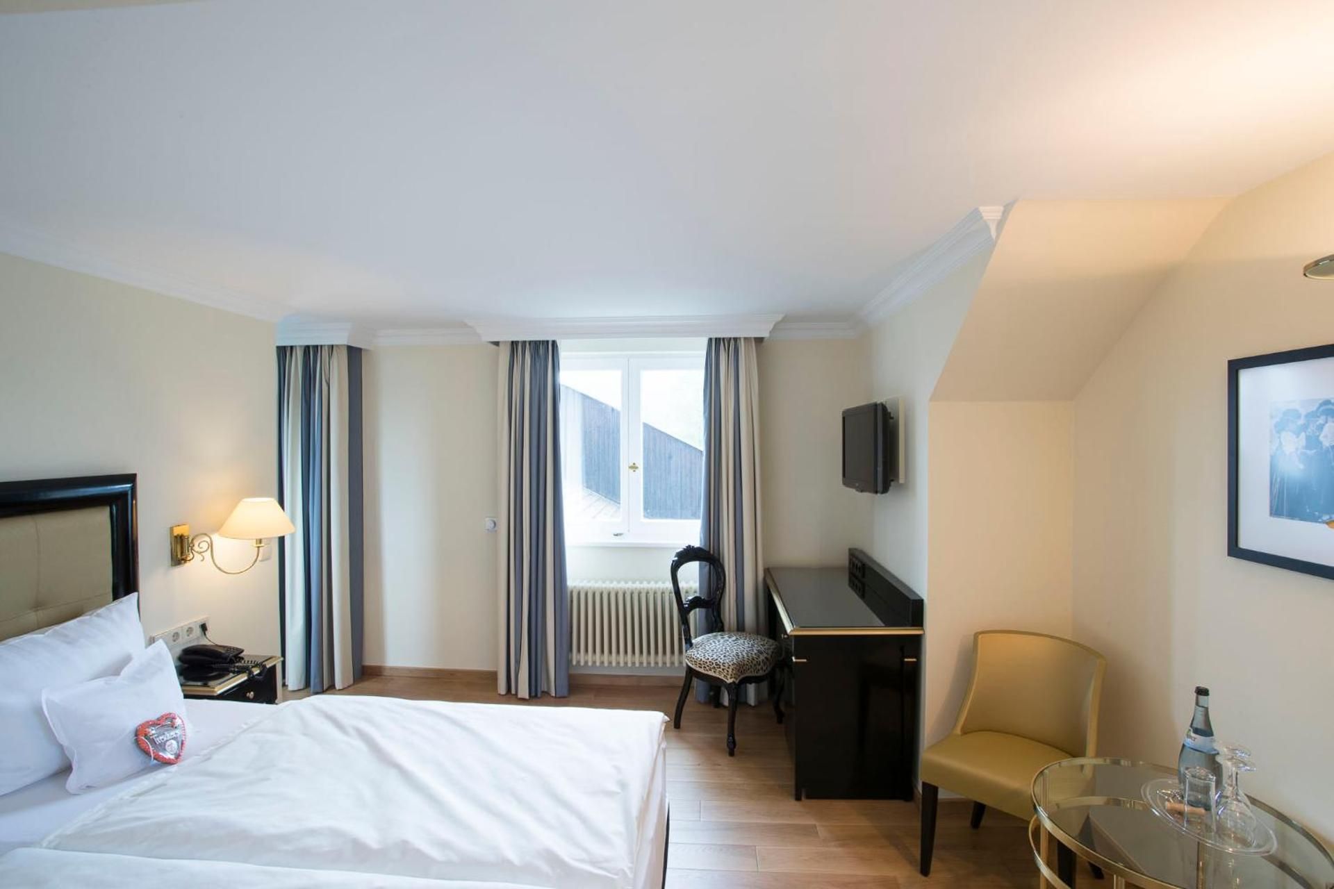 Classic Double Room without Lake View
