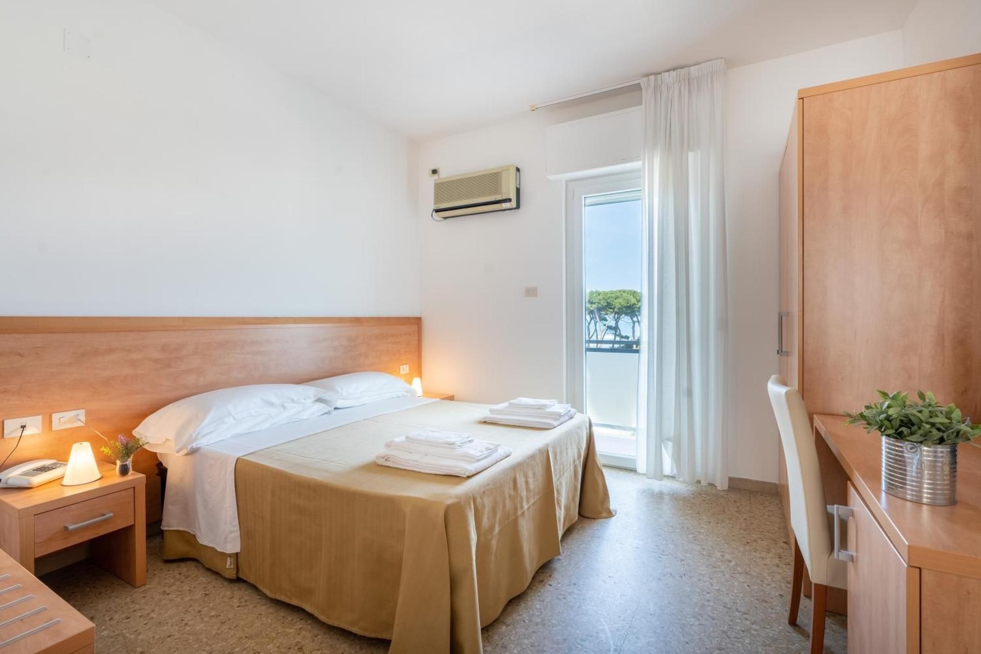 Double Room with Balcony and Sea View