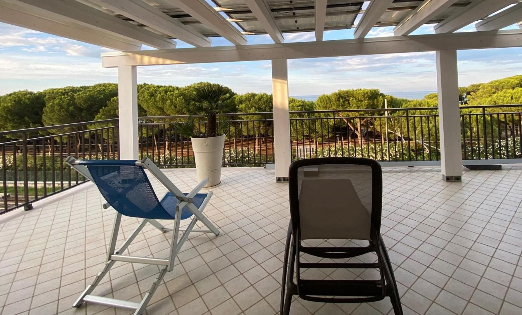 Quadruple Room with Terrace