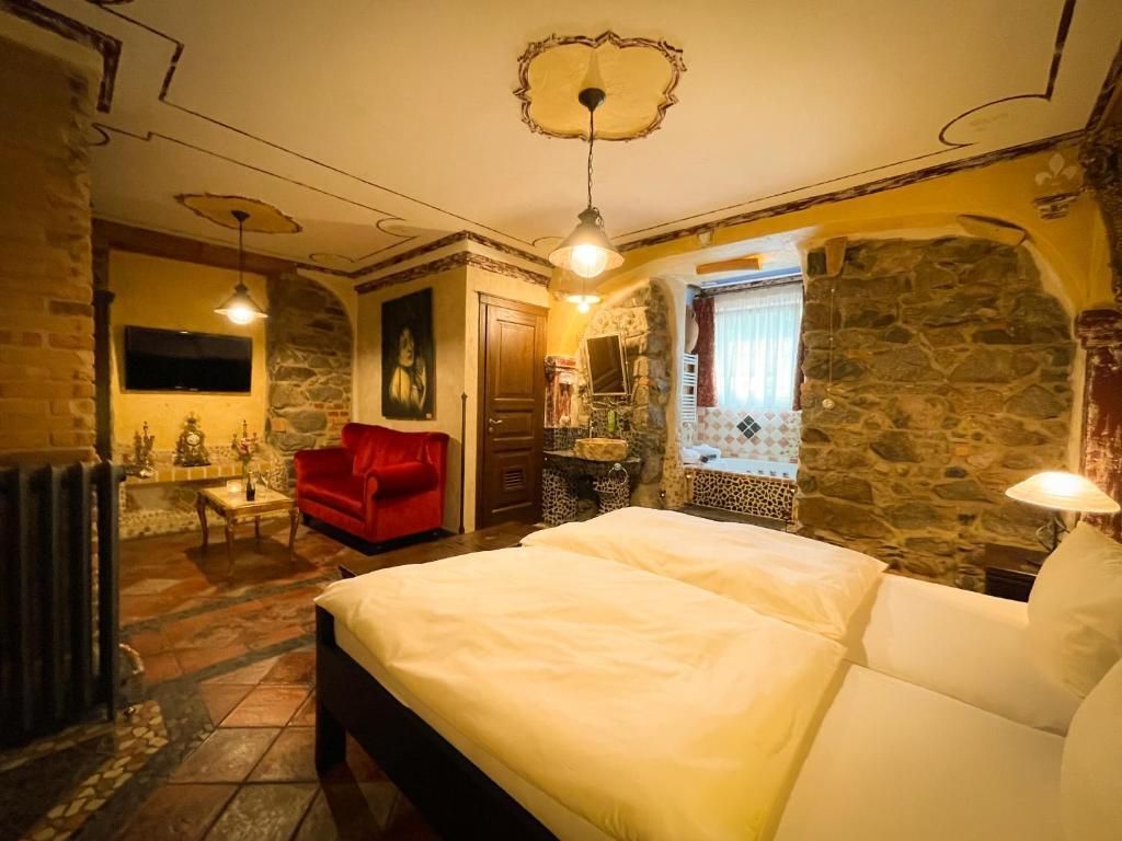 Deluxe Suite Whirlpool