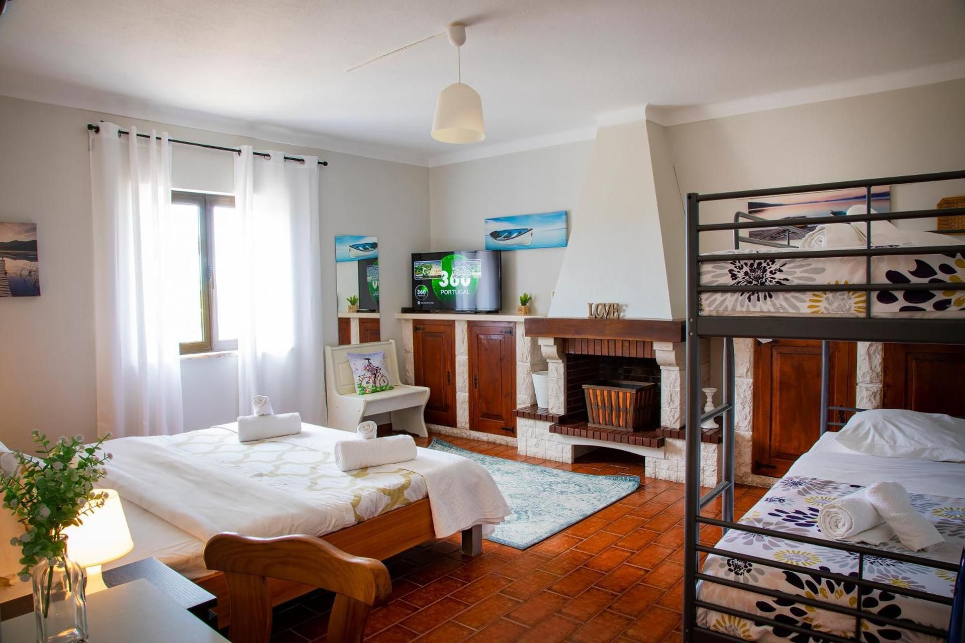 Deluxe Family Room