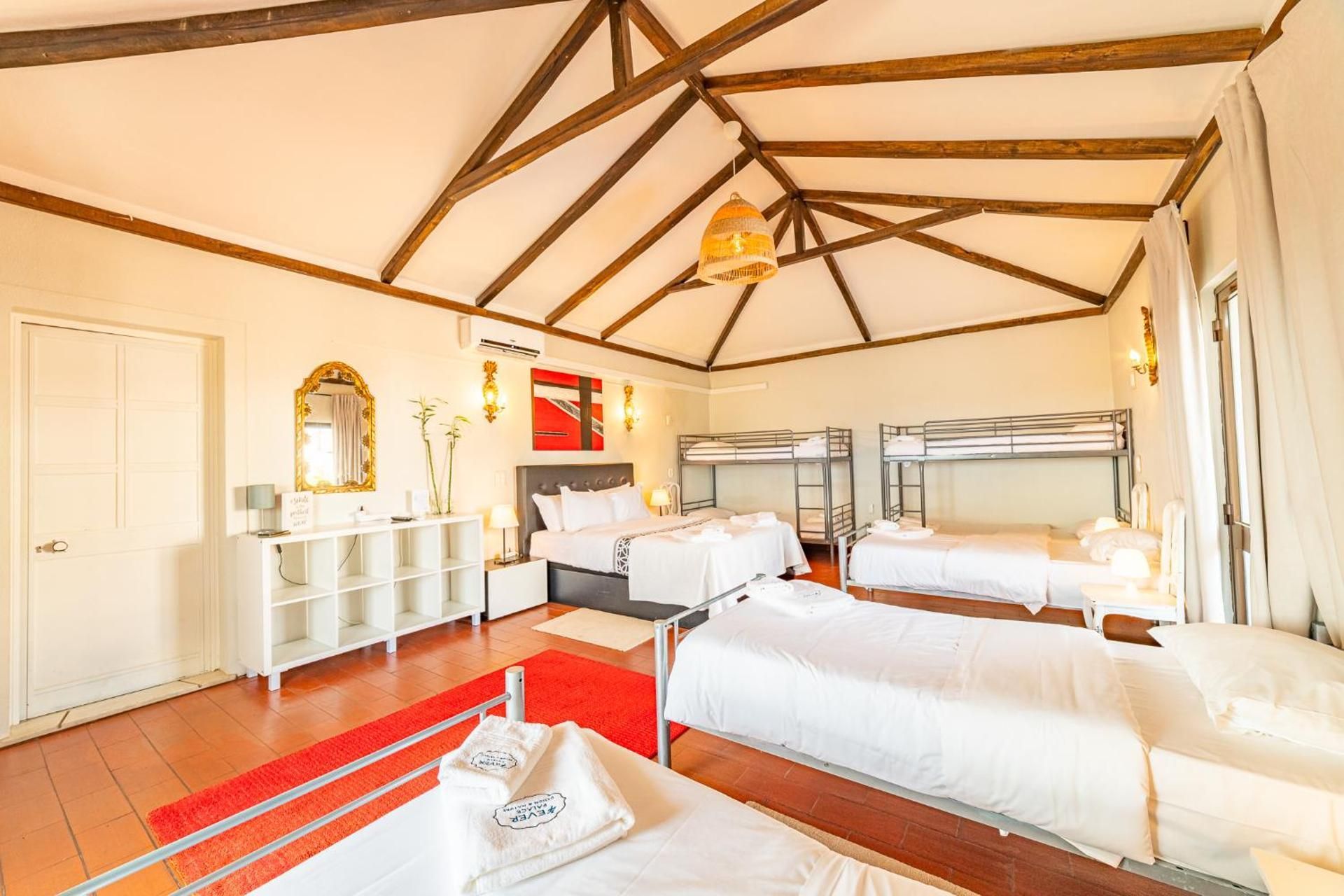 Bed in 8-Bed Mixed Dormitory Room