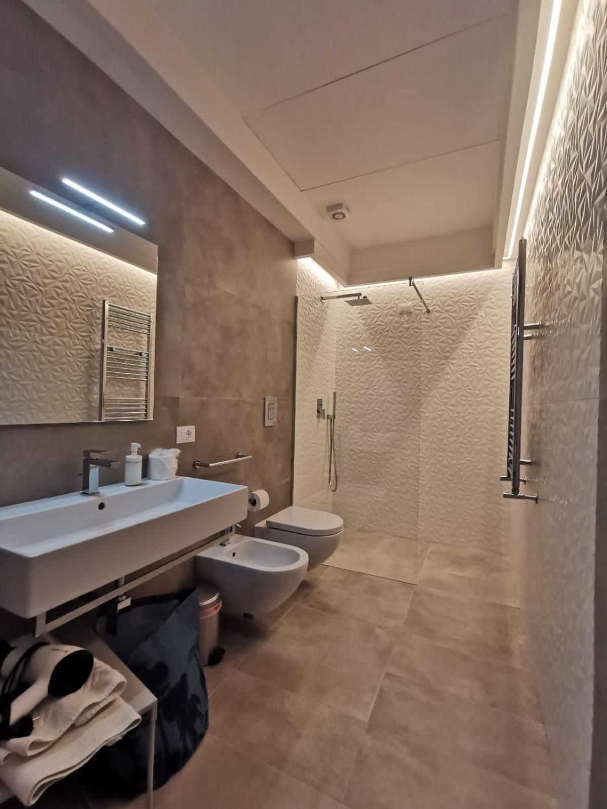 Luxury Triple Room