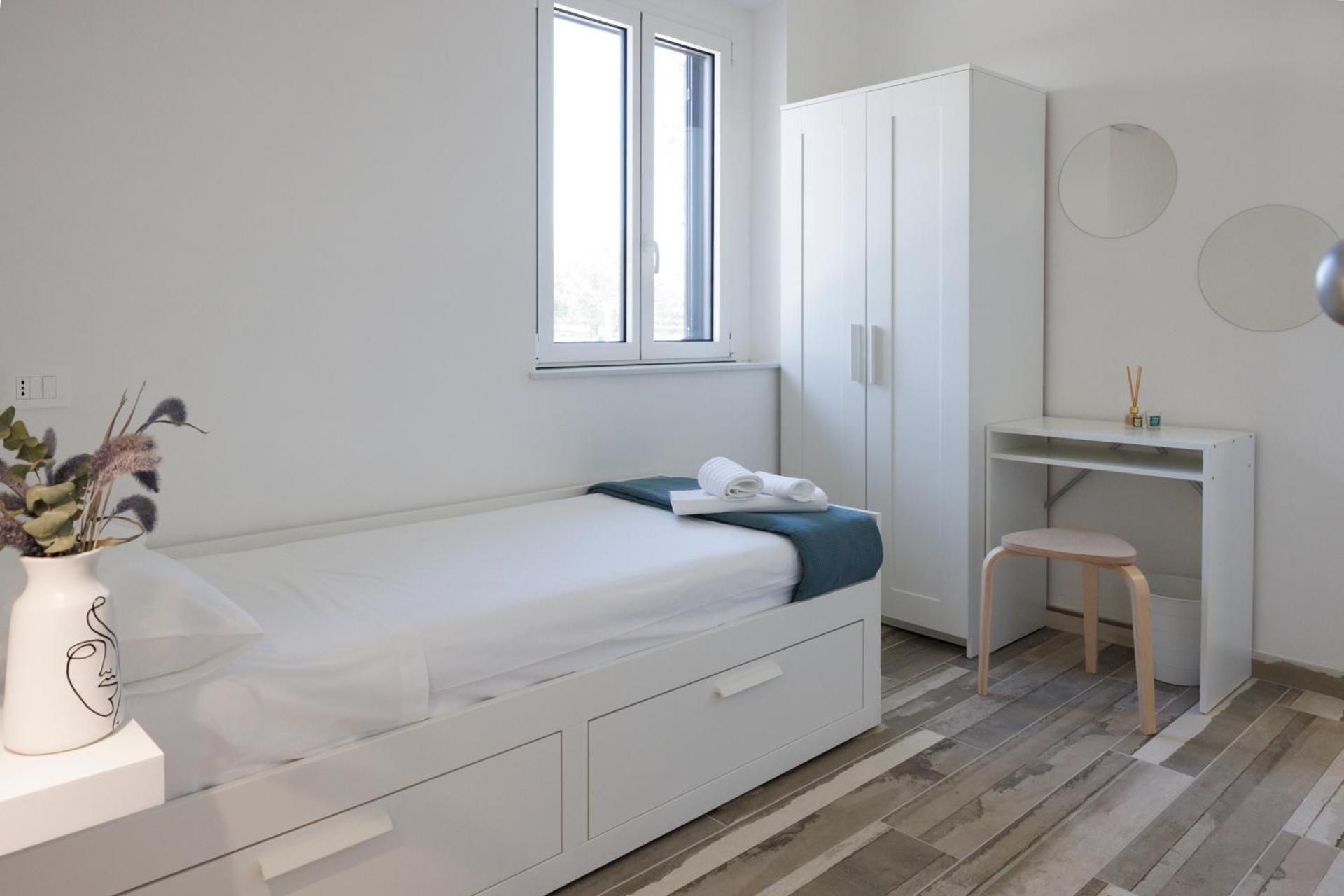Large Single Room