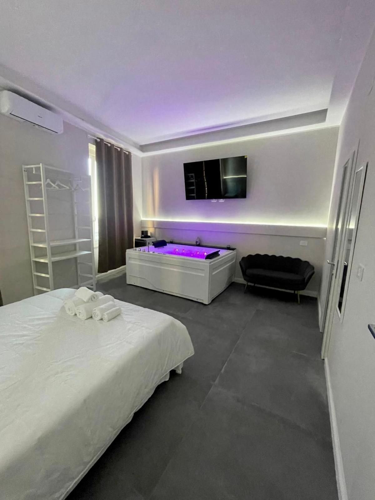 King Suite with Spa Bath