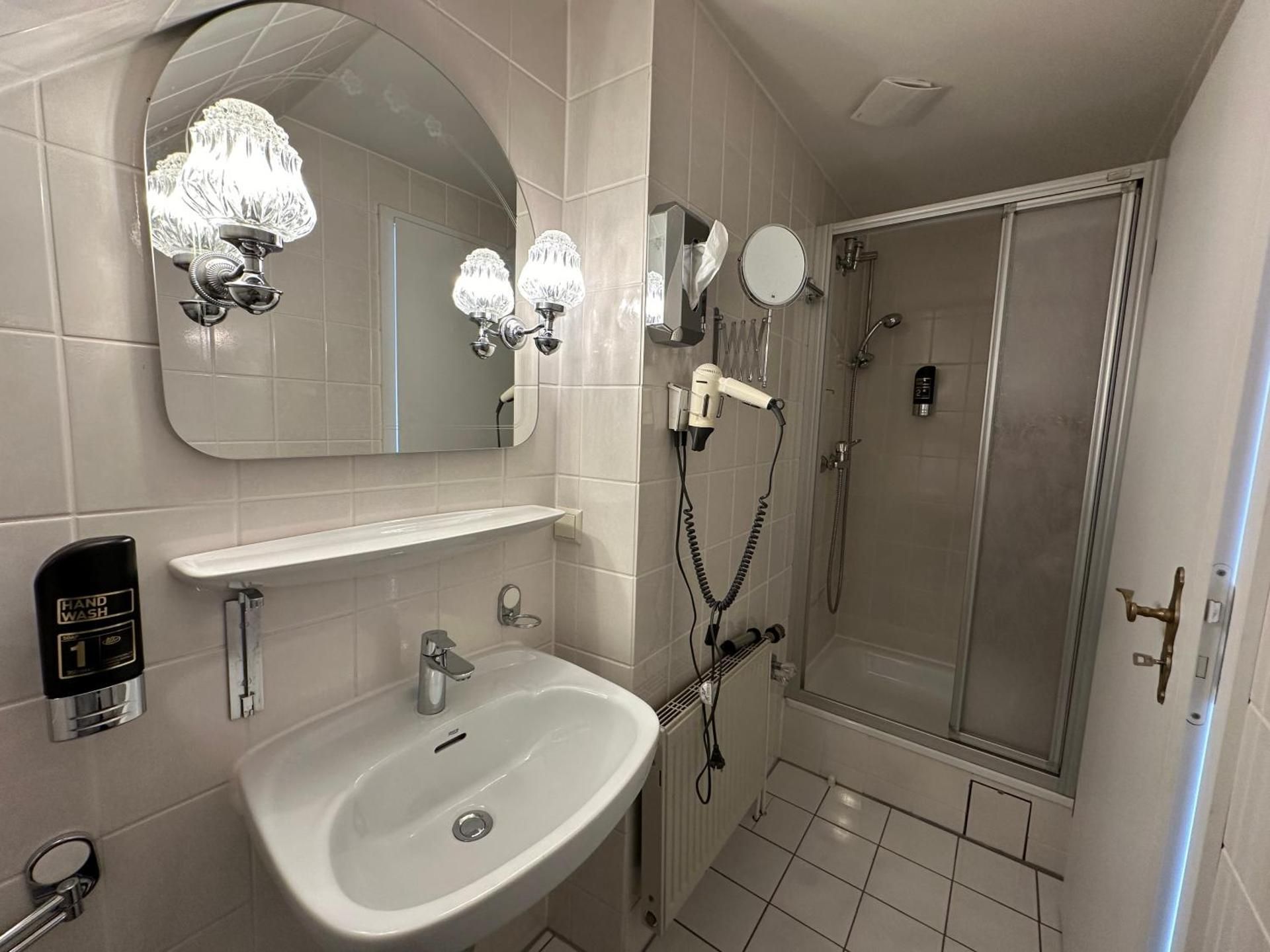 Double Room with Private Bathroom