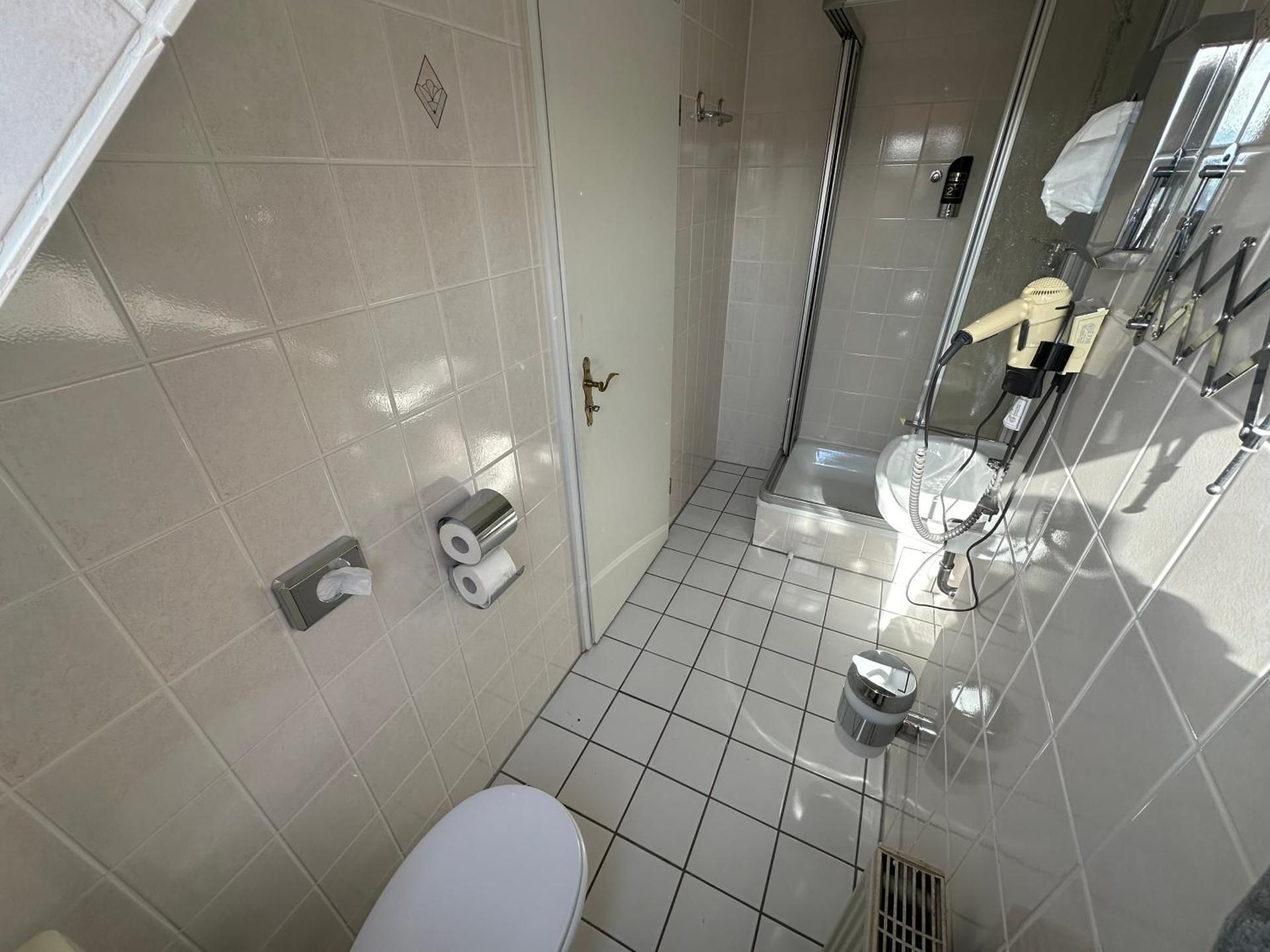 Single Room With Private Bathroom