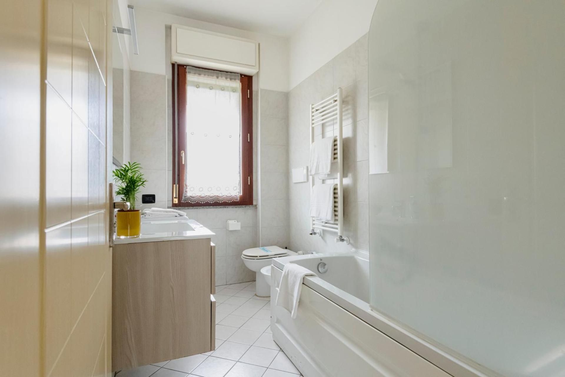 One-Bedroom Premier Apartment