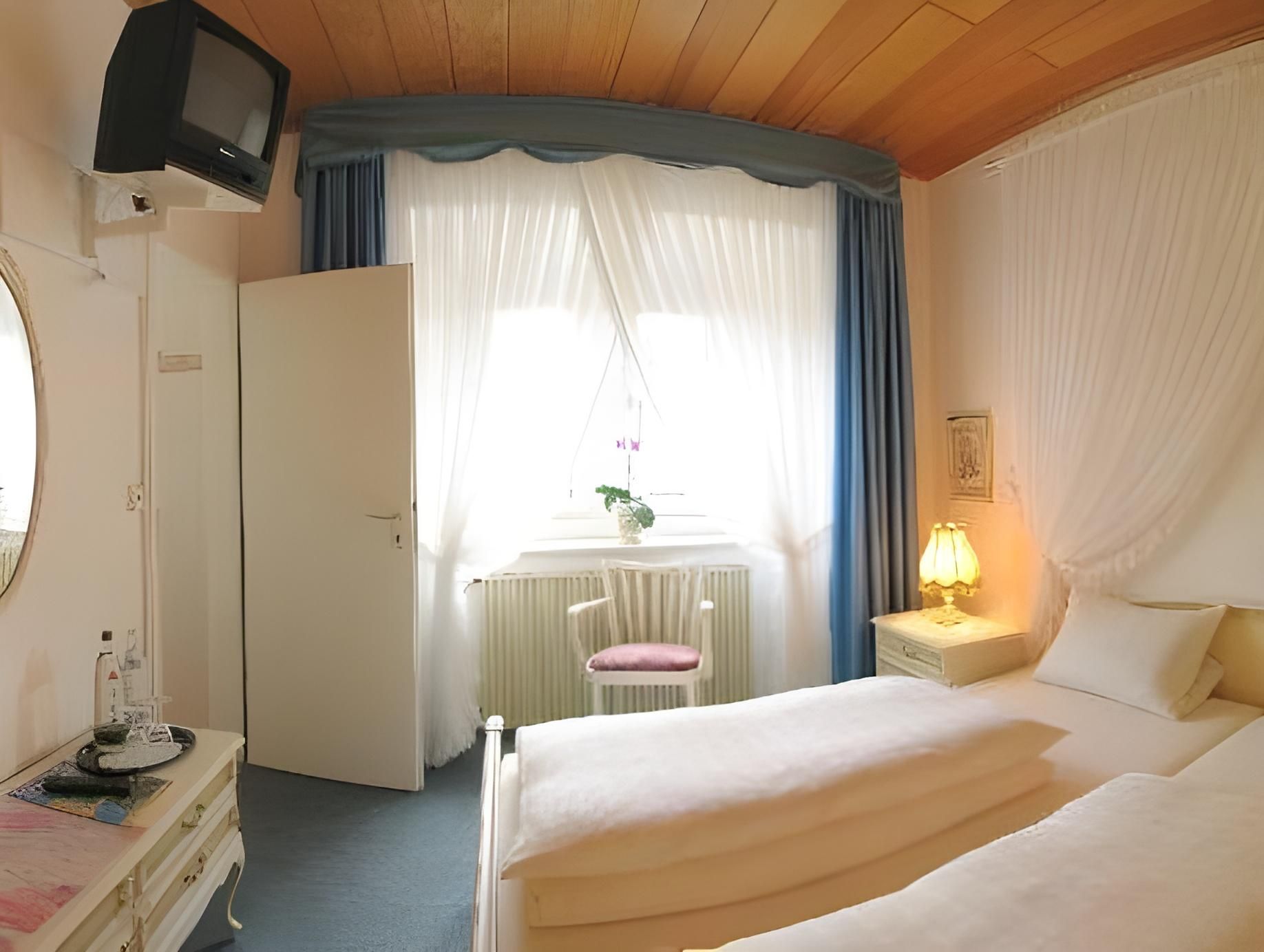 Single Room  Castle