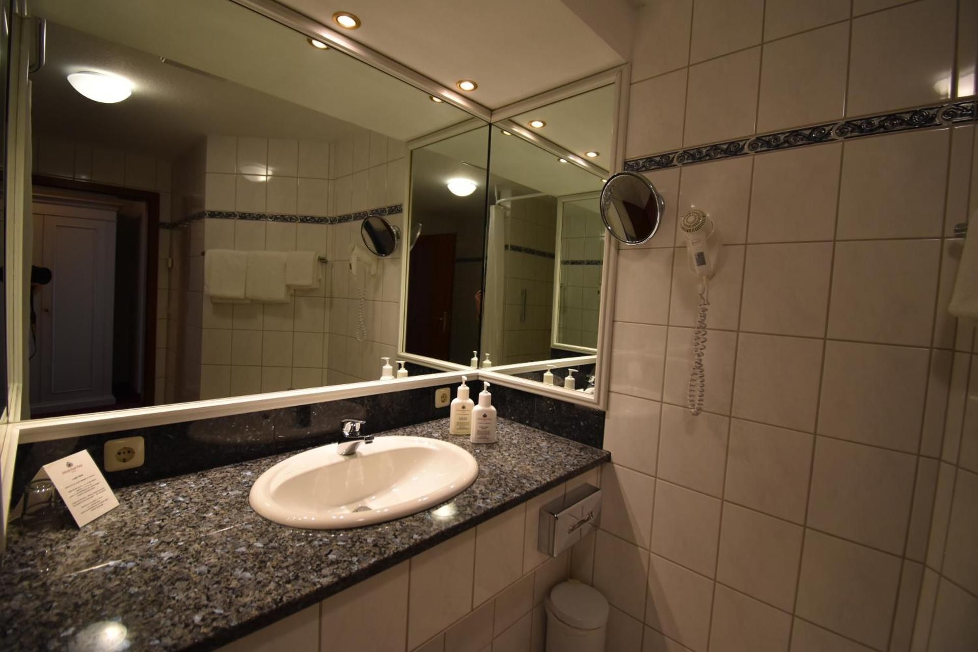 Double Room Kohlbecher 