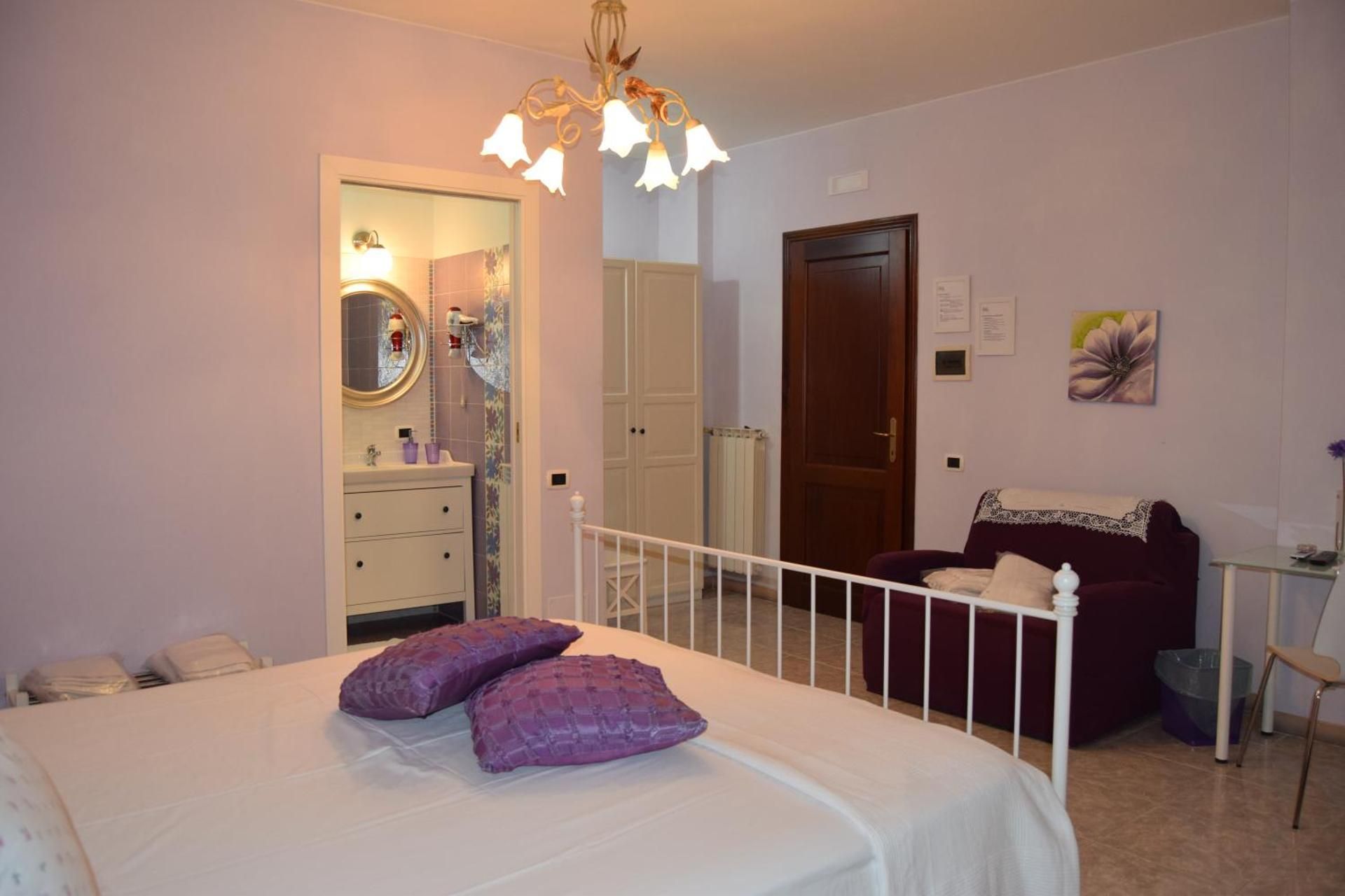 Quadruple Room with Private Bathroom