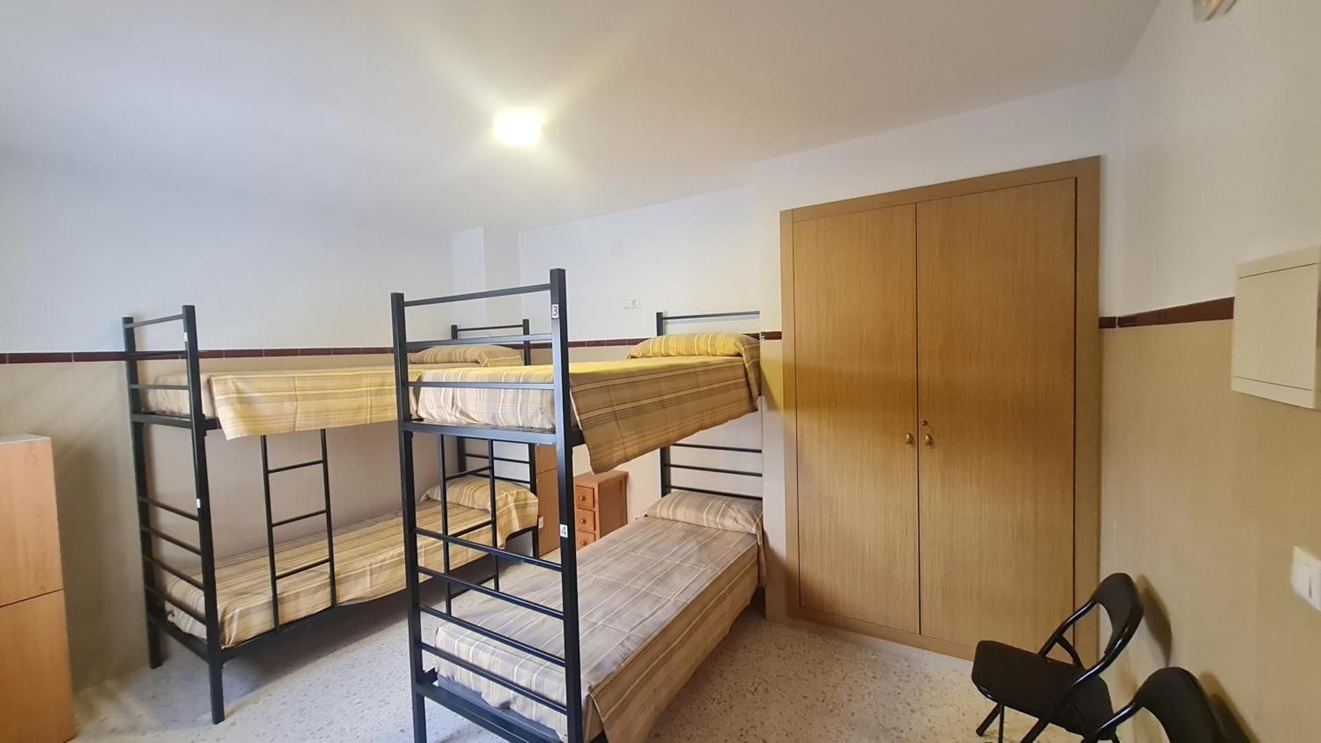 Quadruple Room with Private Bathroom