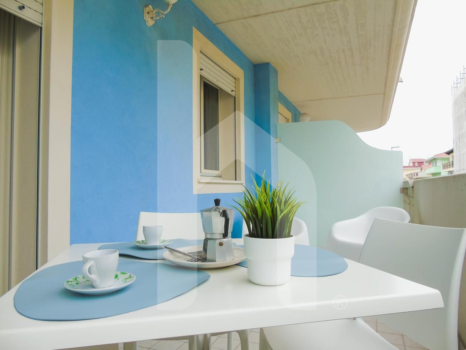 One-Bedroom Apartment with View