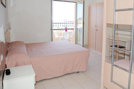 Quadruple Room with Terrace