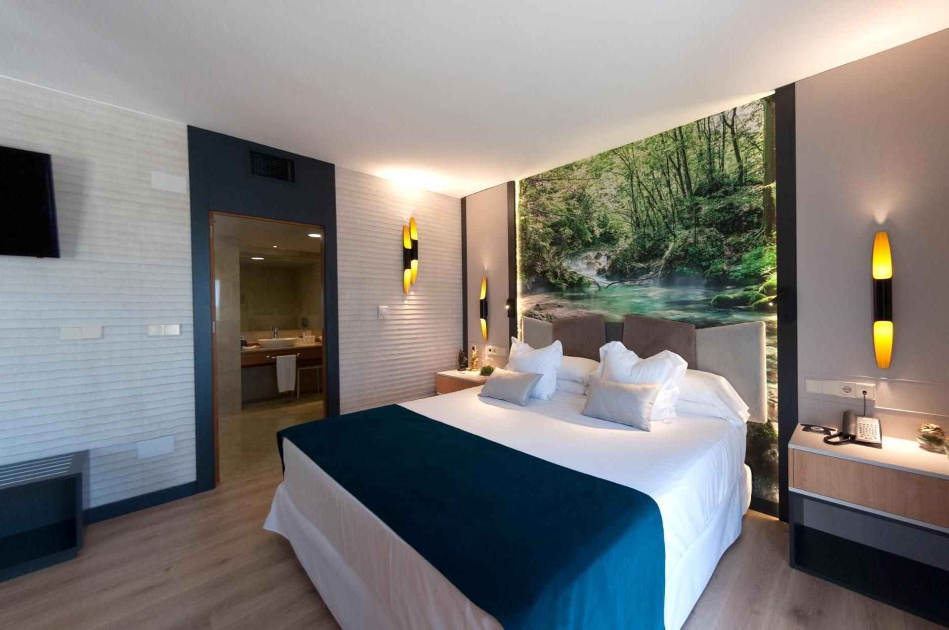 Premium Suite with Hot Tub