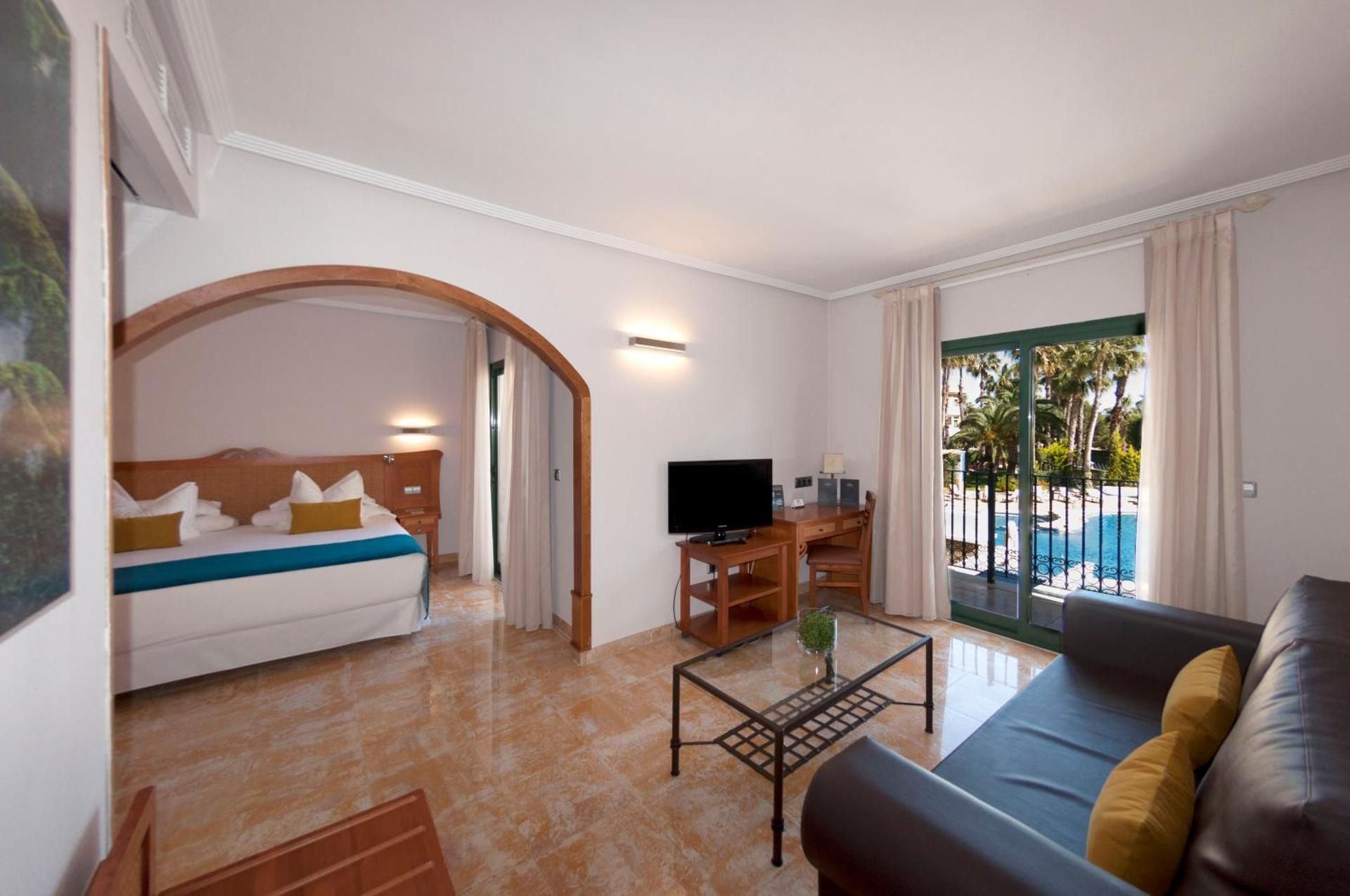 Junior Suite with Pool View