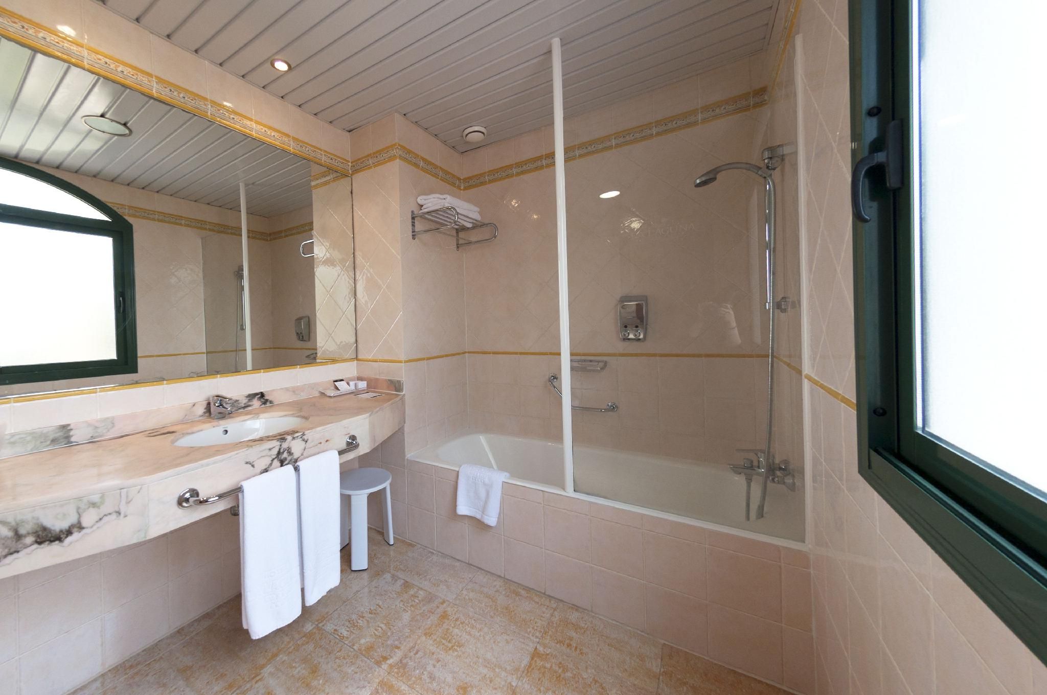Junior Suite with Pool View