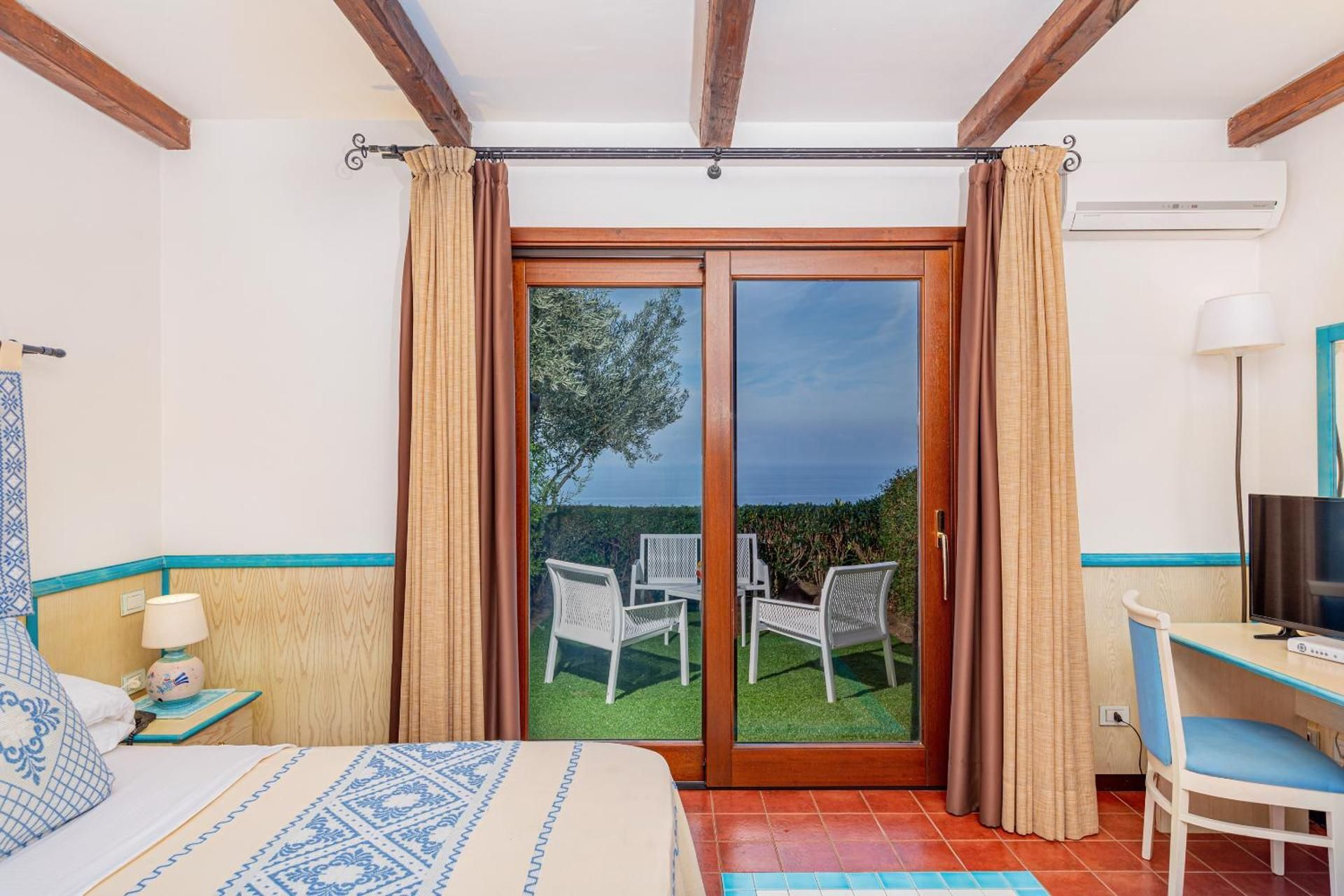 Comfort Triple Room with Sea View