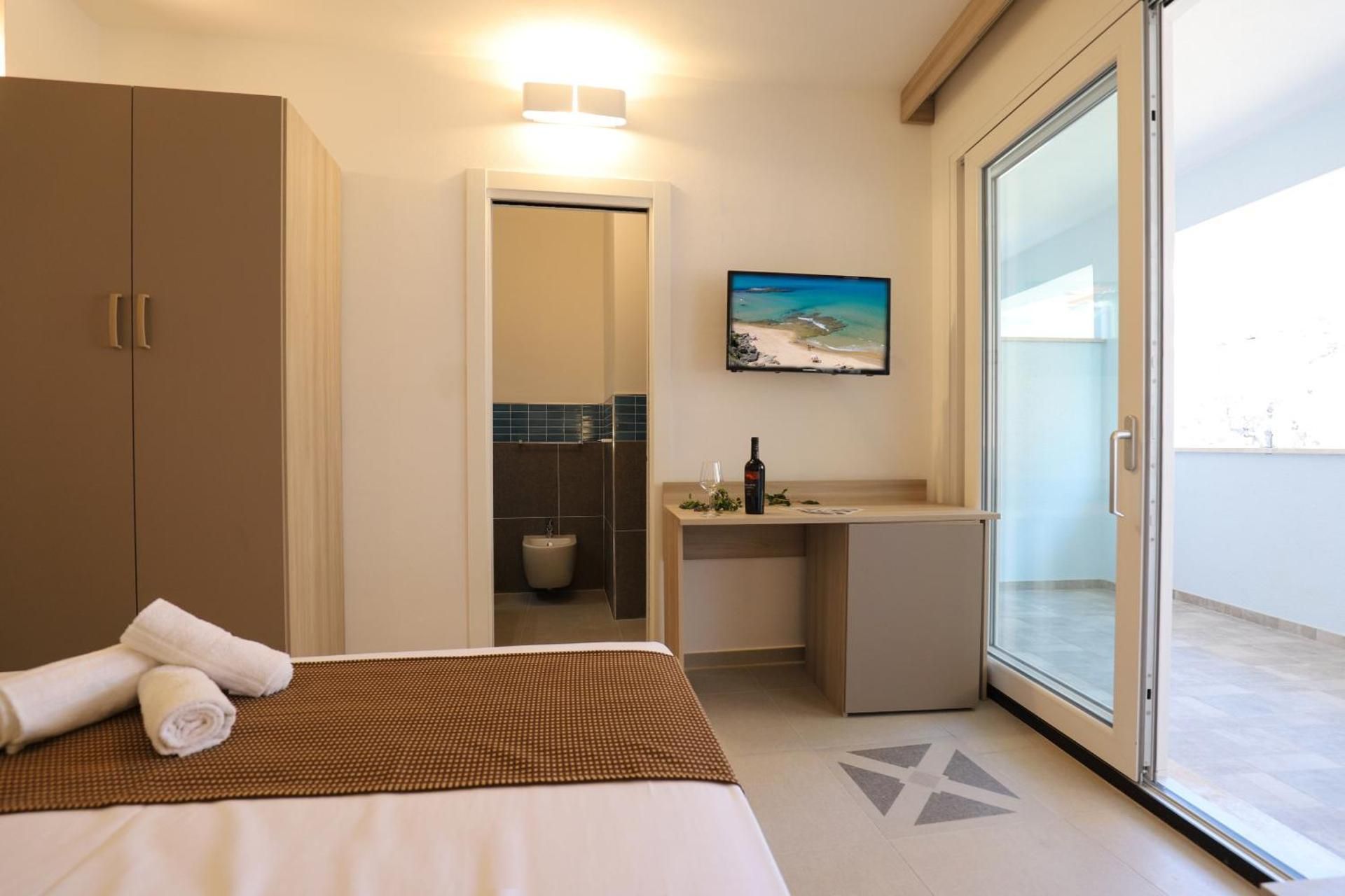 The Square Castelsardo Classic Triple Room