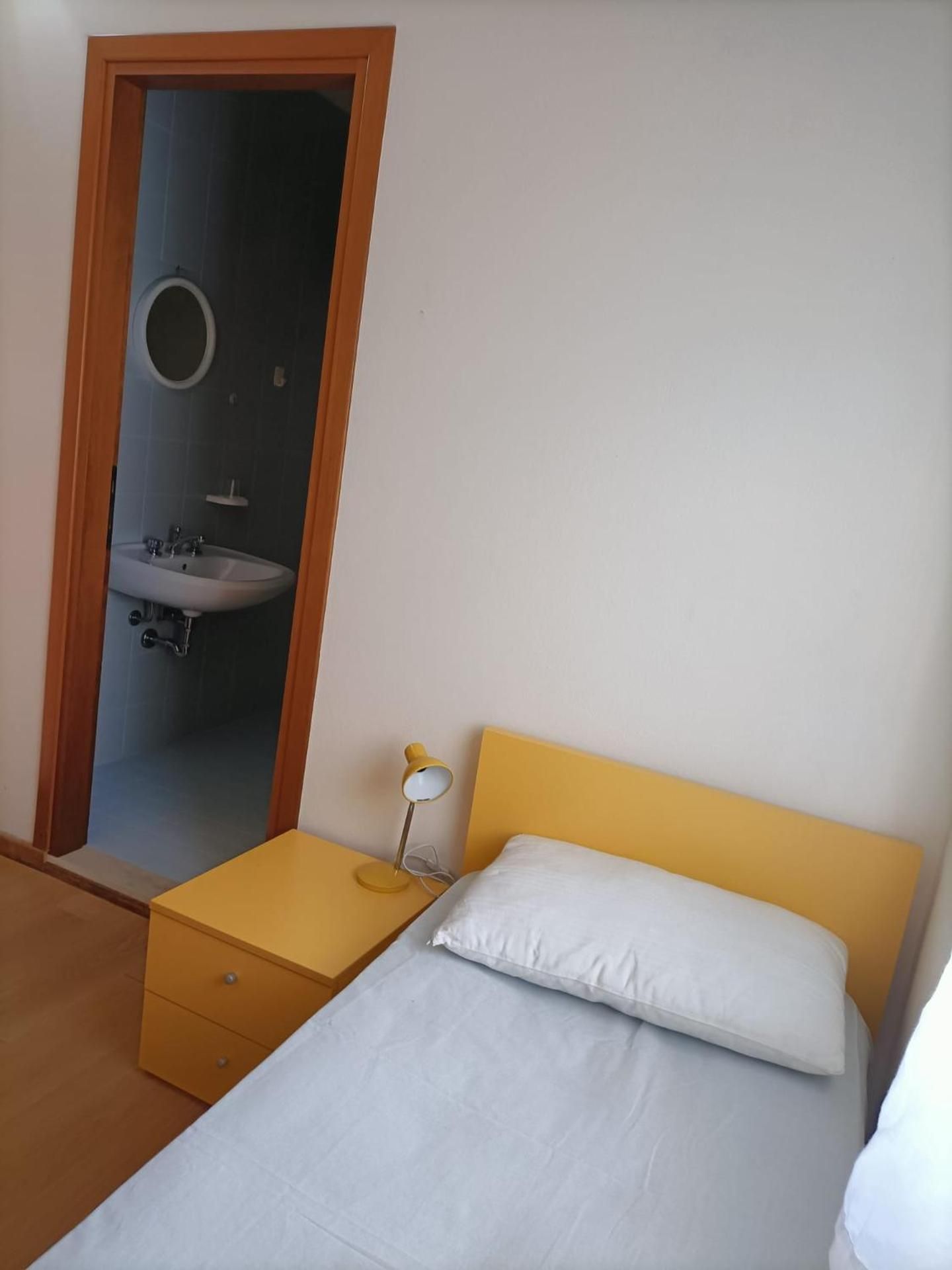 Single Room with Shared Bathroom