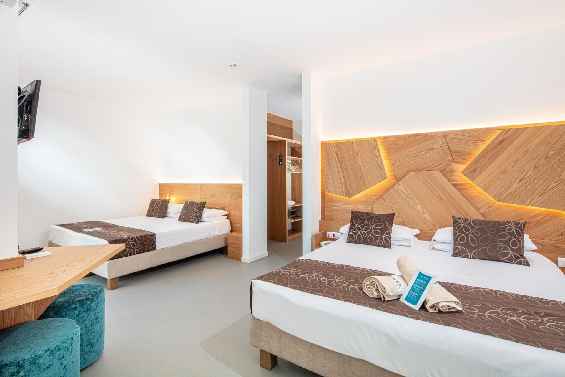 Quadruple Room with Balcony
