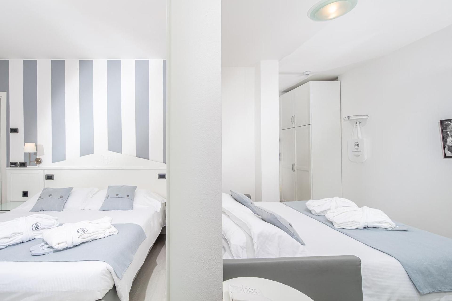 Two Connecting Rooms with Sea View