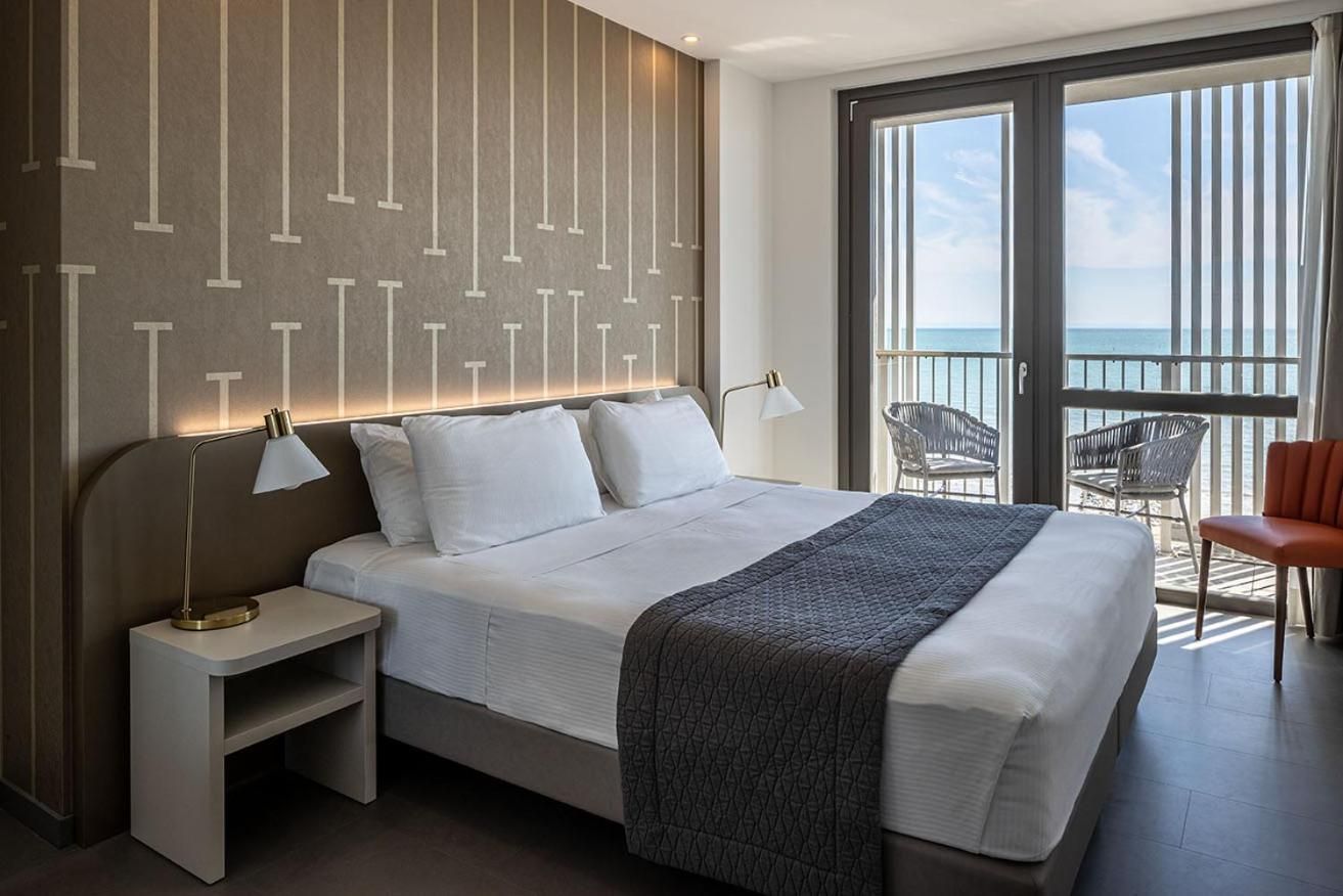 Superior Double or Twin Room with Sea View