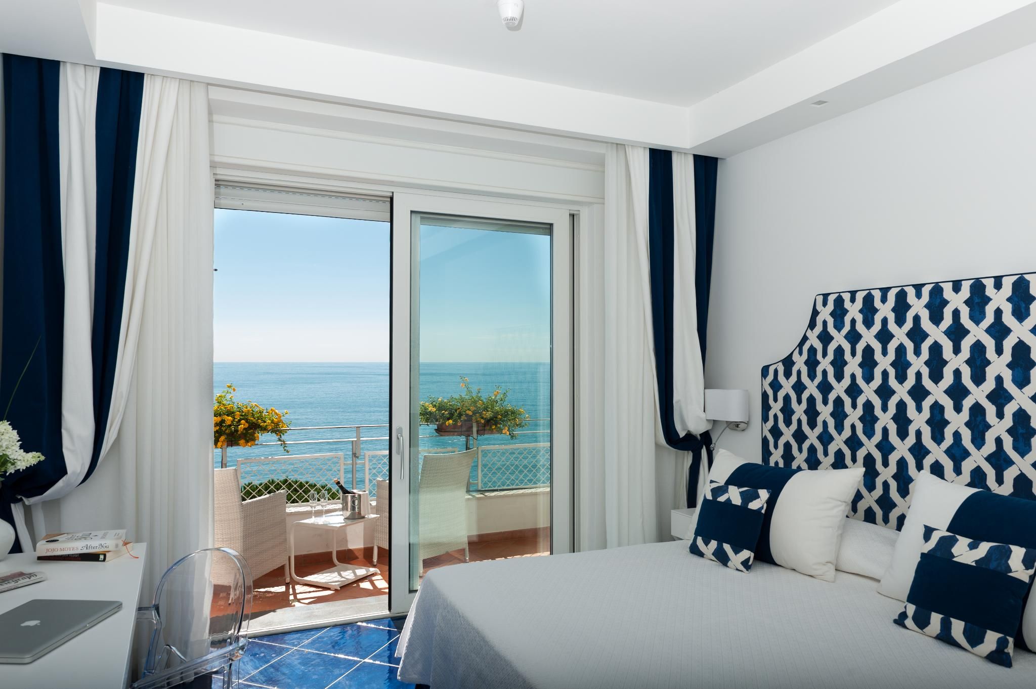 Deluxe Double or Twin Room Sea View