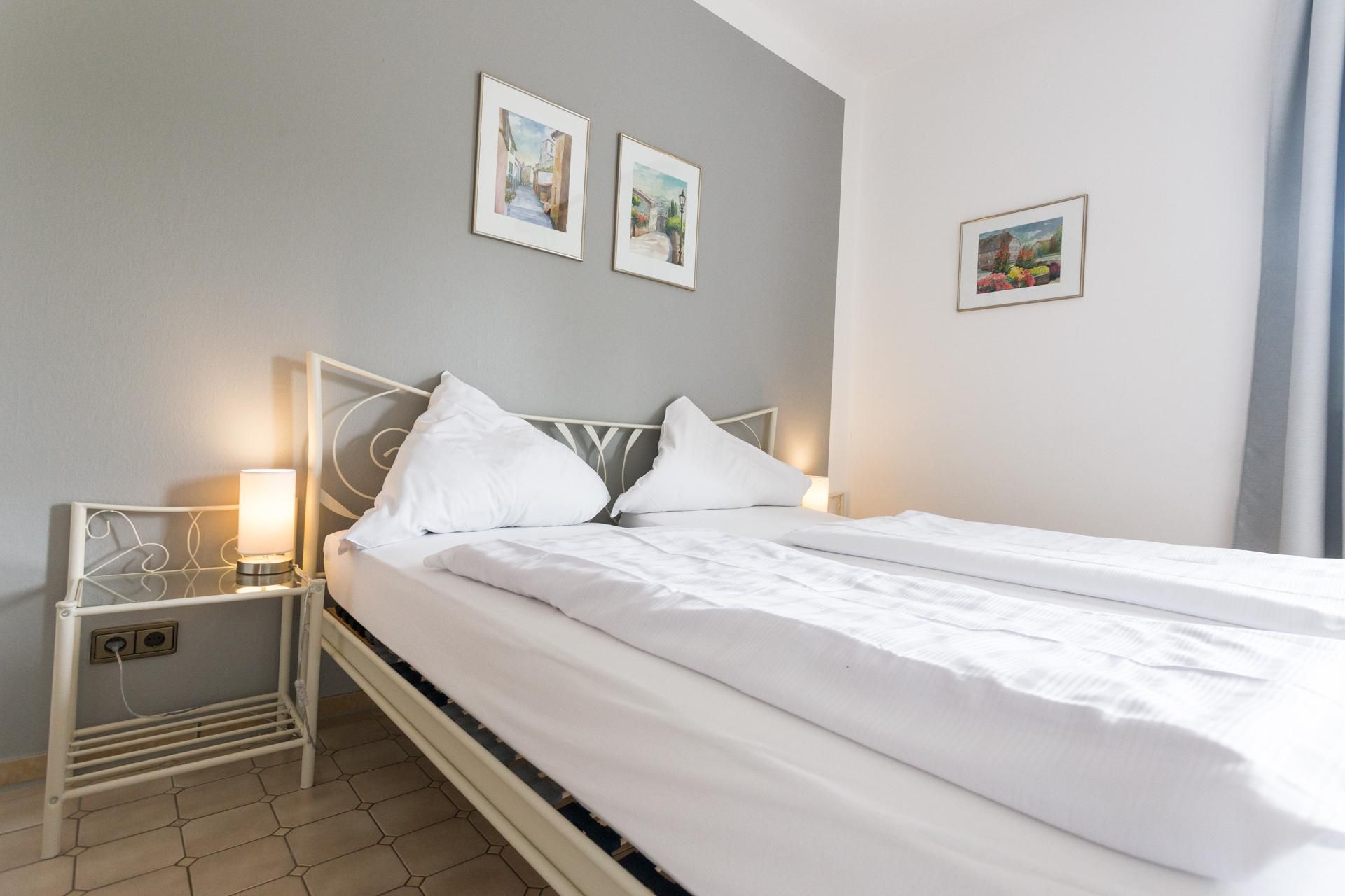 Doppelzimmer-Komfort-Eigenes Badezimmer-Gartenblick