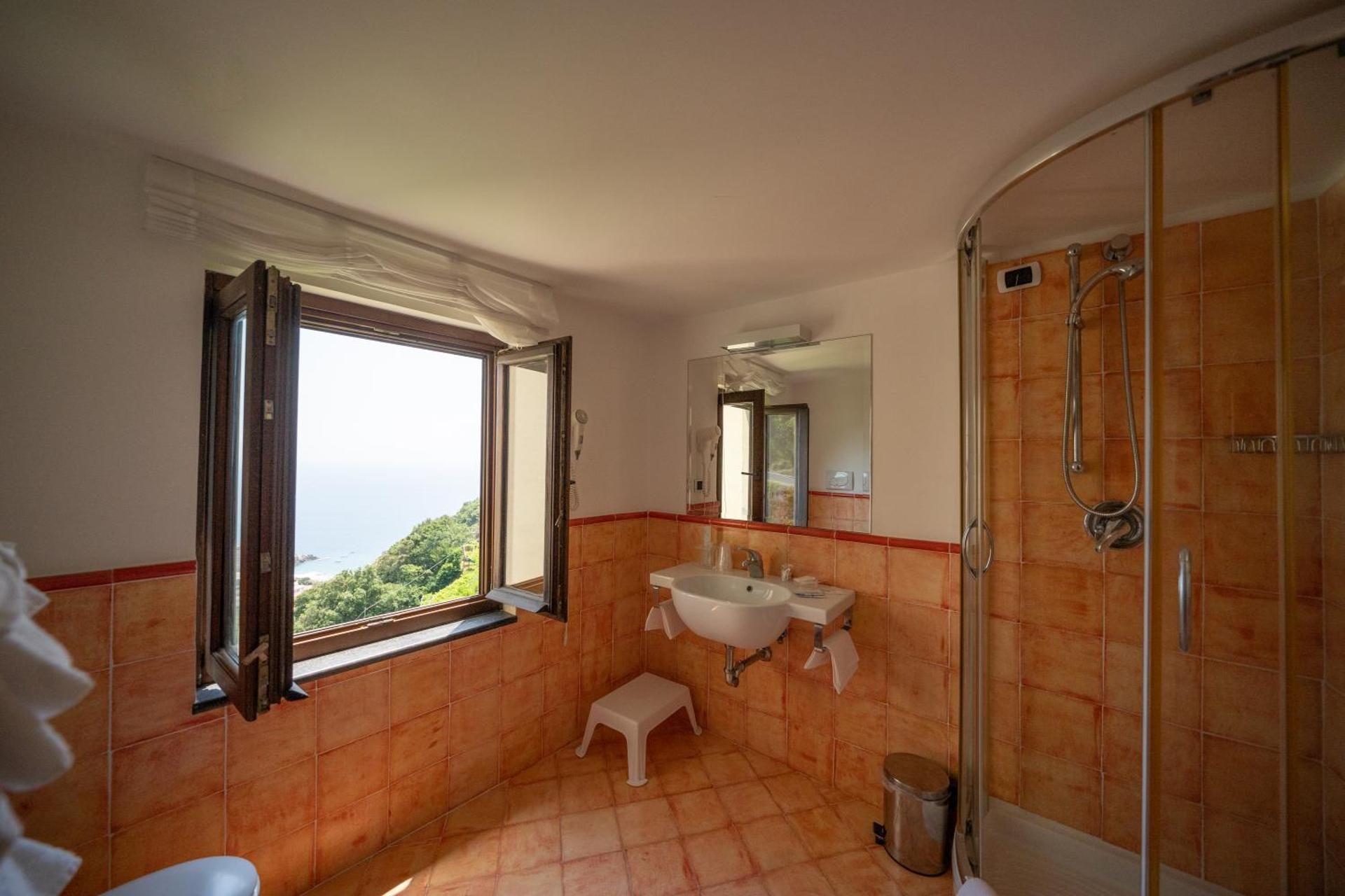 Limoneto Di Ercole Apartment with Sea View 2