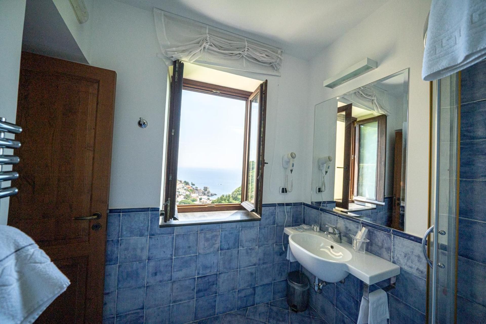 Studio with Sea View