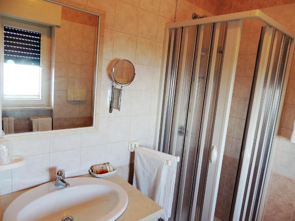 Double or Twin Room with Sea View