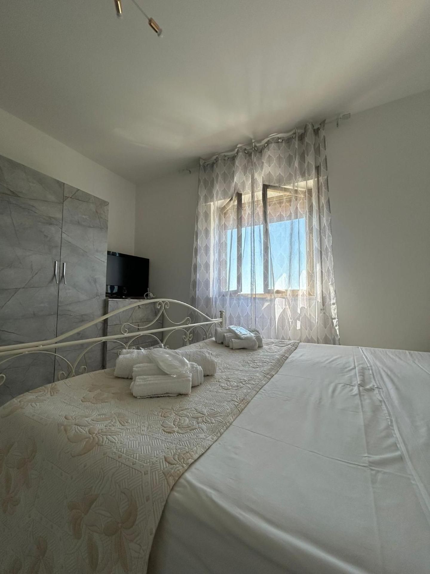 Double Room with Balcony and Sea View